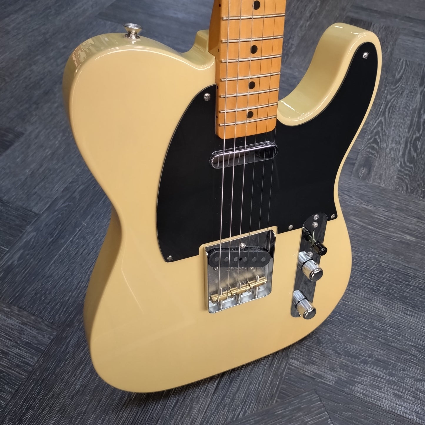 Fender Vintera ii 50's Nocaster ~ Blackguard Blonde [2023]