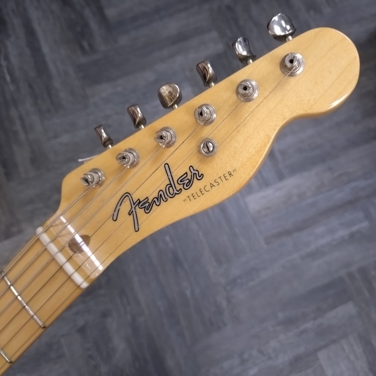 Fender American Vintage 52 Telecaster ~ Butterscotch Blonde [2017]