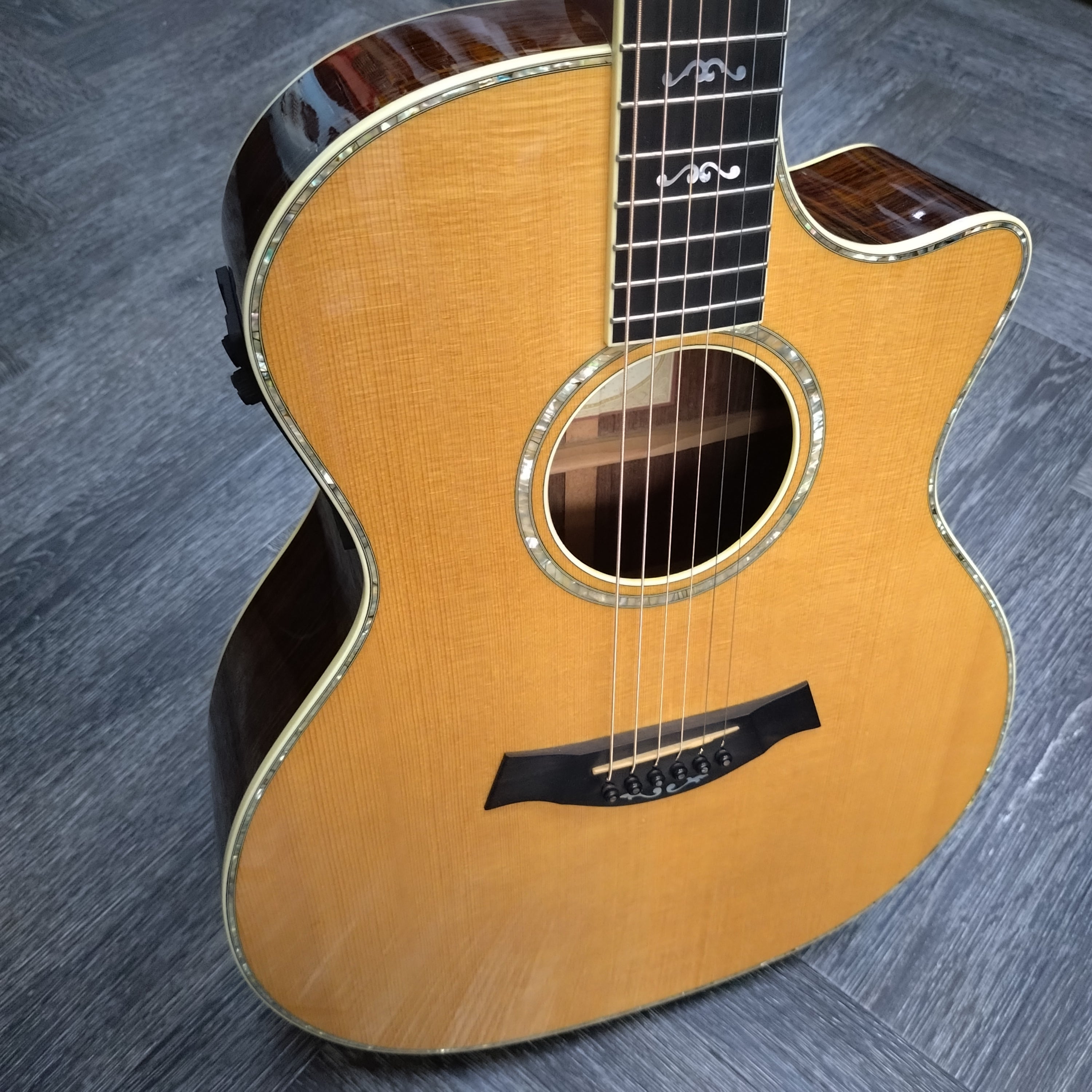 Taylor 914CE [2002] – Joanie's Music