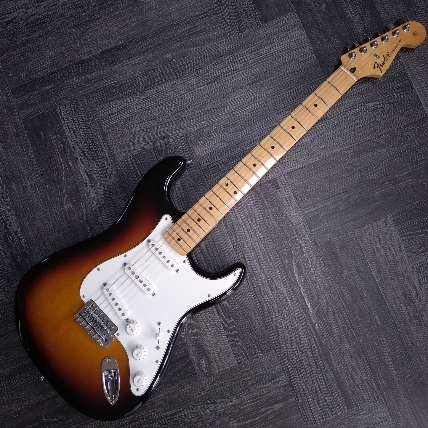 Fender Standard Stratocaster ~ 3-Tone Sunburst [2015]