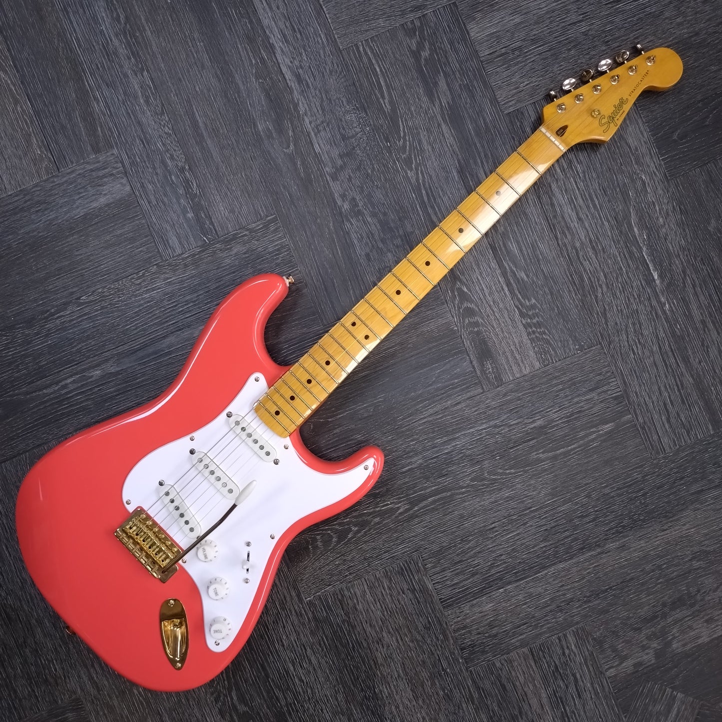 Squier FSR Classic Vibe 50s Stratocaster ~ Fiesta Red/Gold [2022]