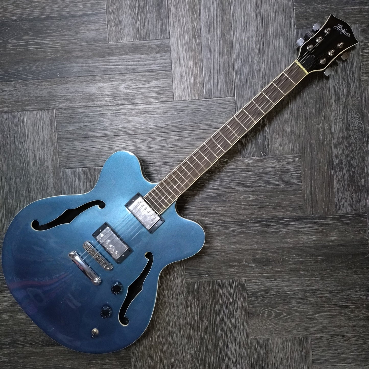 Hofner Verythin  ~ Pearl Blue [2022]