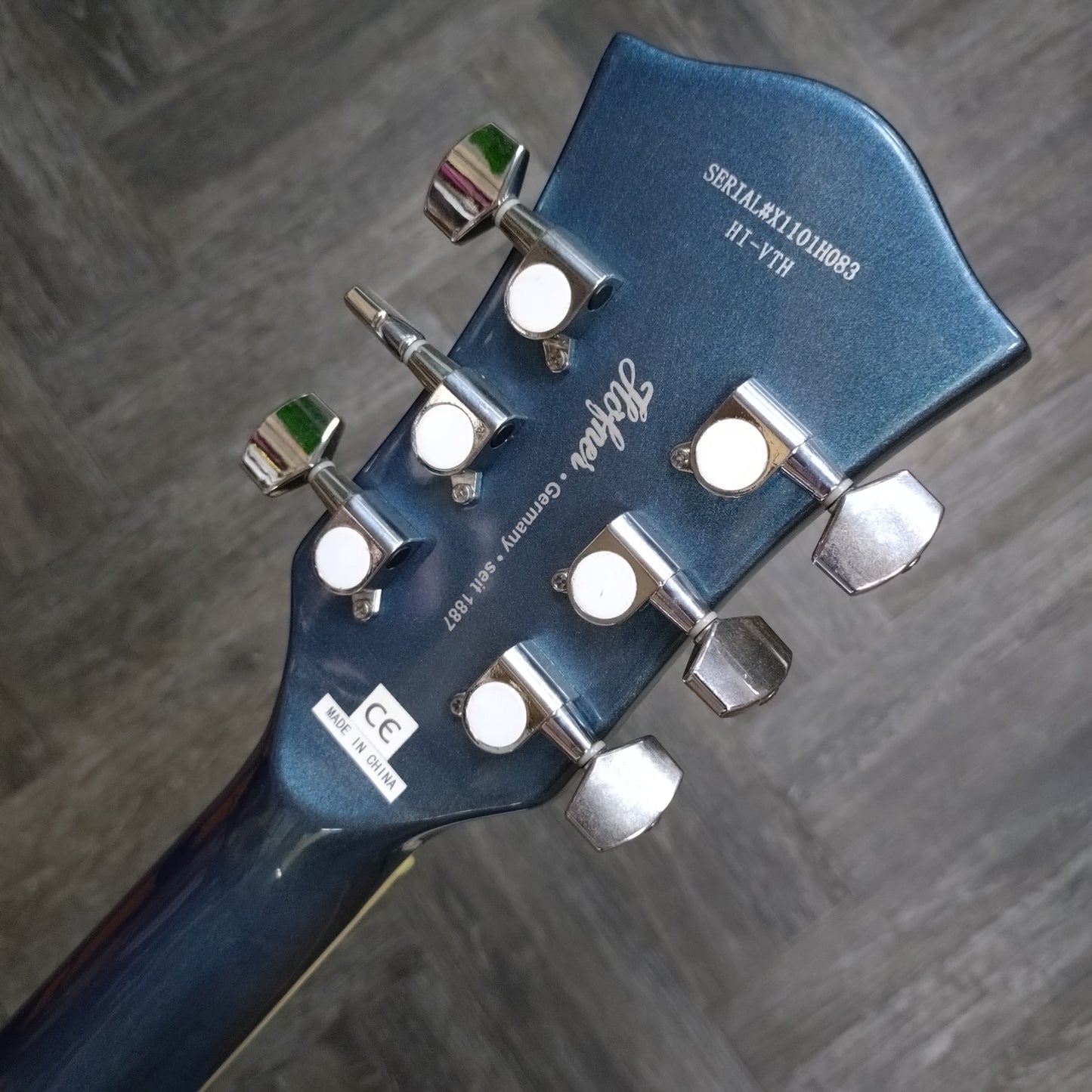 Hofner Verythin  ~ Pearl Blue [2022]