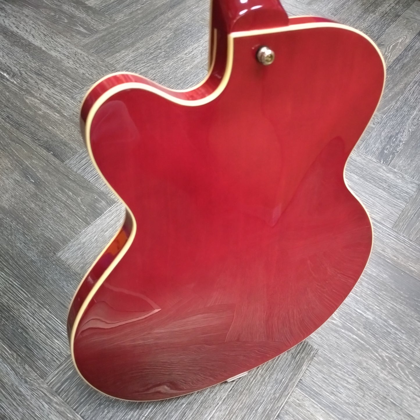 Hofner Verythin Singlecut ~ Transparent Red [2012]