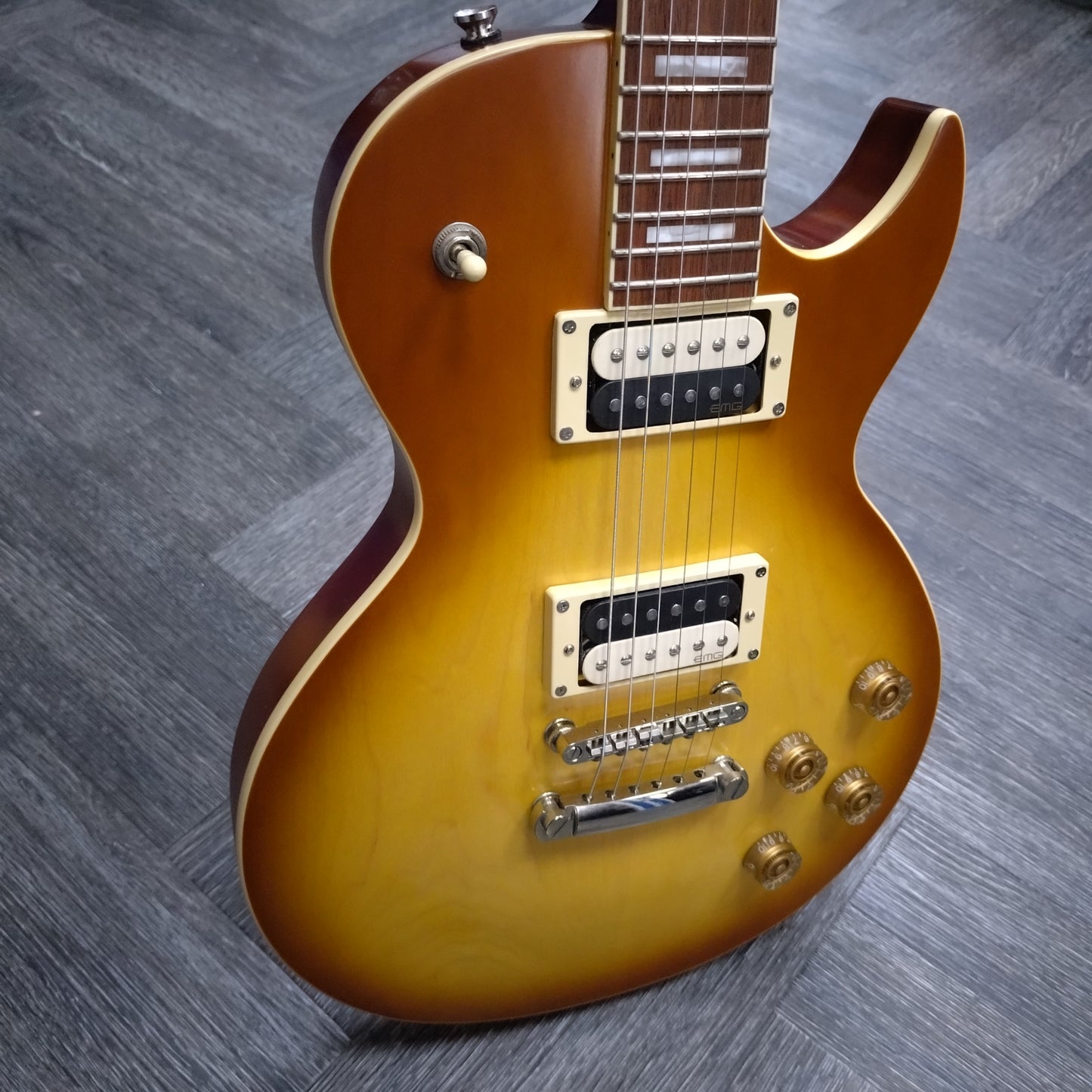 Cort Classic Rock CR300 ~ Aged Vintage Burst [2022]
