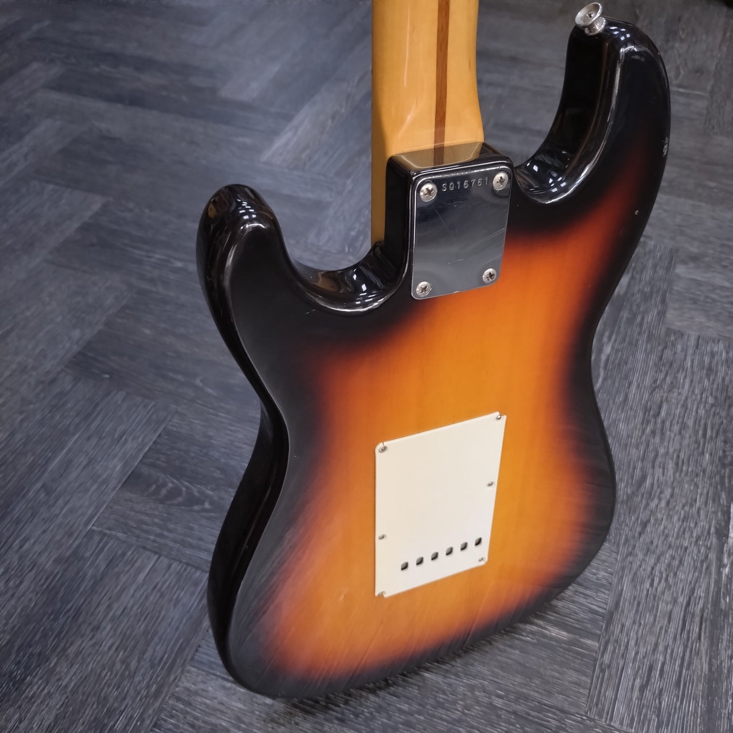 Squier Japan Bullet 1 ~ 2-Tone Sunburst [1983]