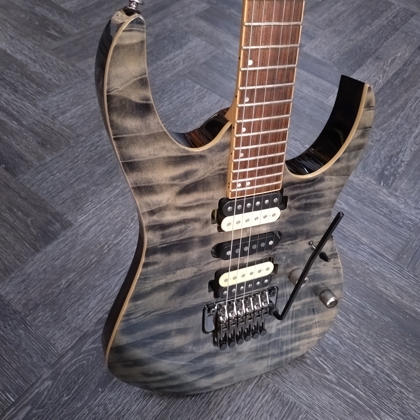 Ibanez Premium RG870QMZ ~ Ice Black [2011]