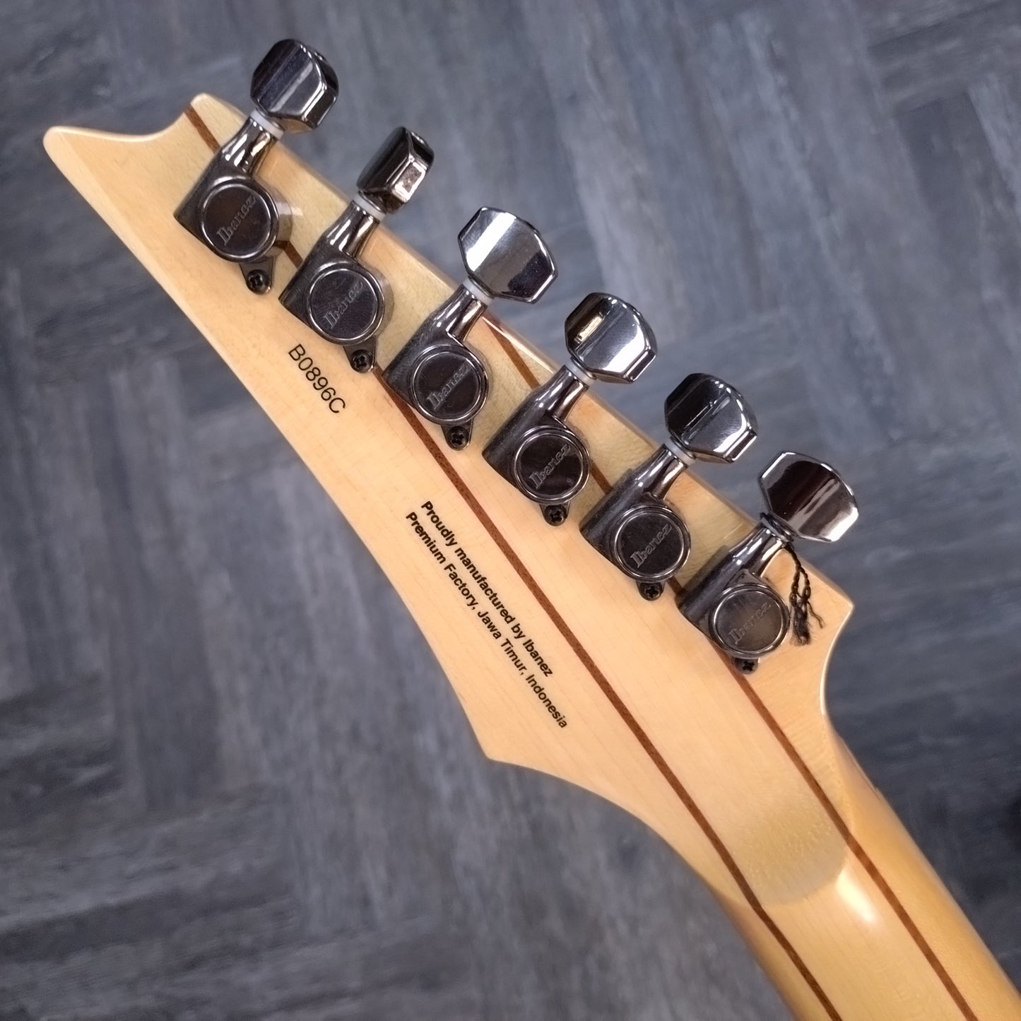 Ibanez Premium RG870QMZ ~ Ice Black [2011]