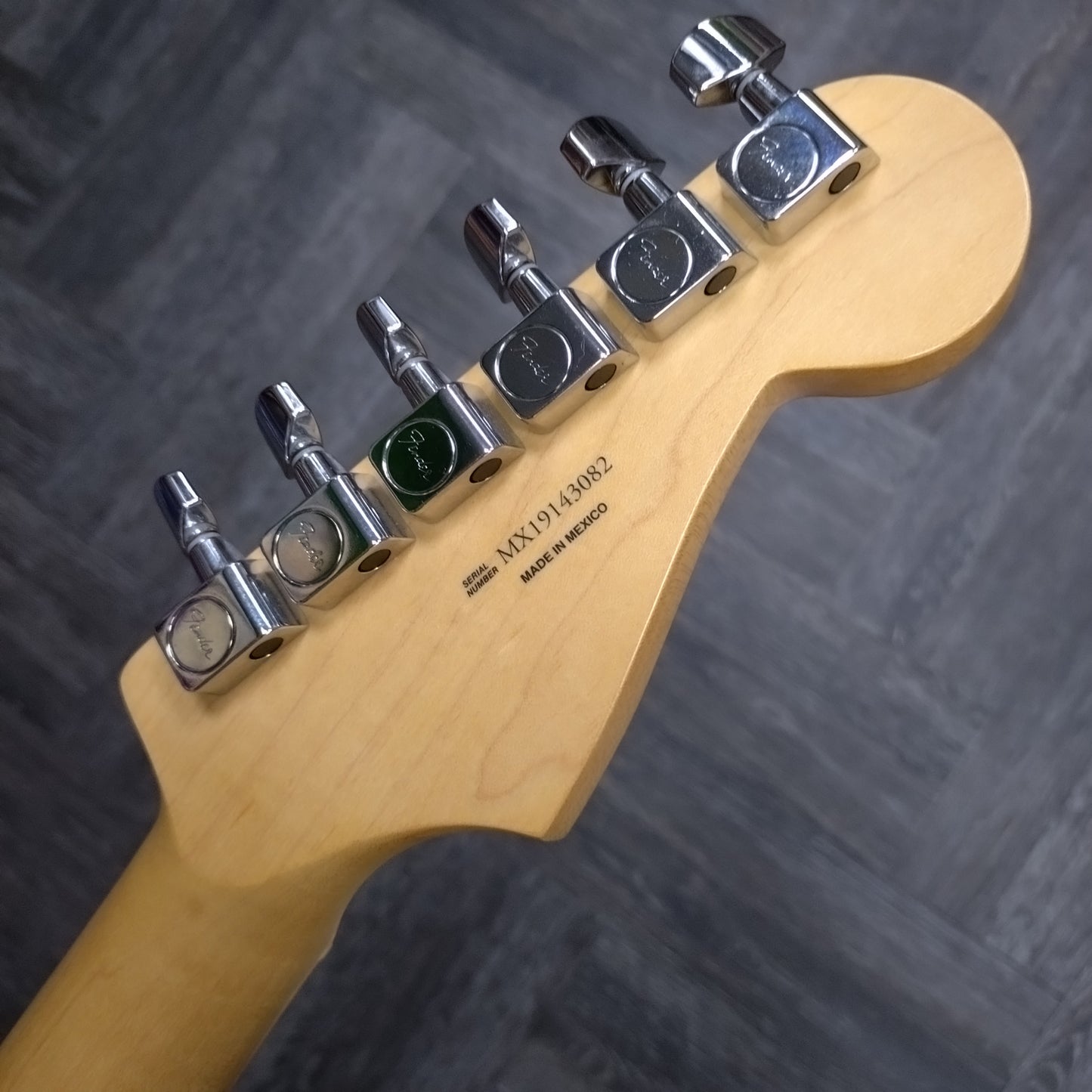 Fender Player Stratocaster Left-Handed ~ Polar White [2019]