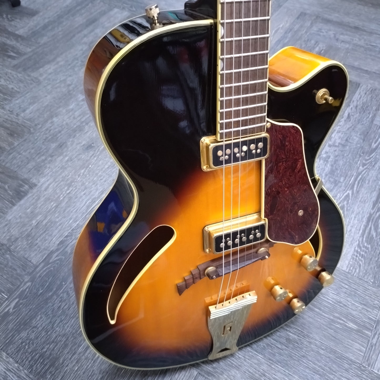 Gretsch G3110 Historic Synchromatic Archtop ~ Tobacco Sunburst [2000]