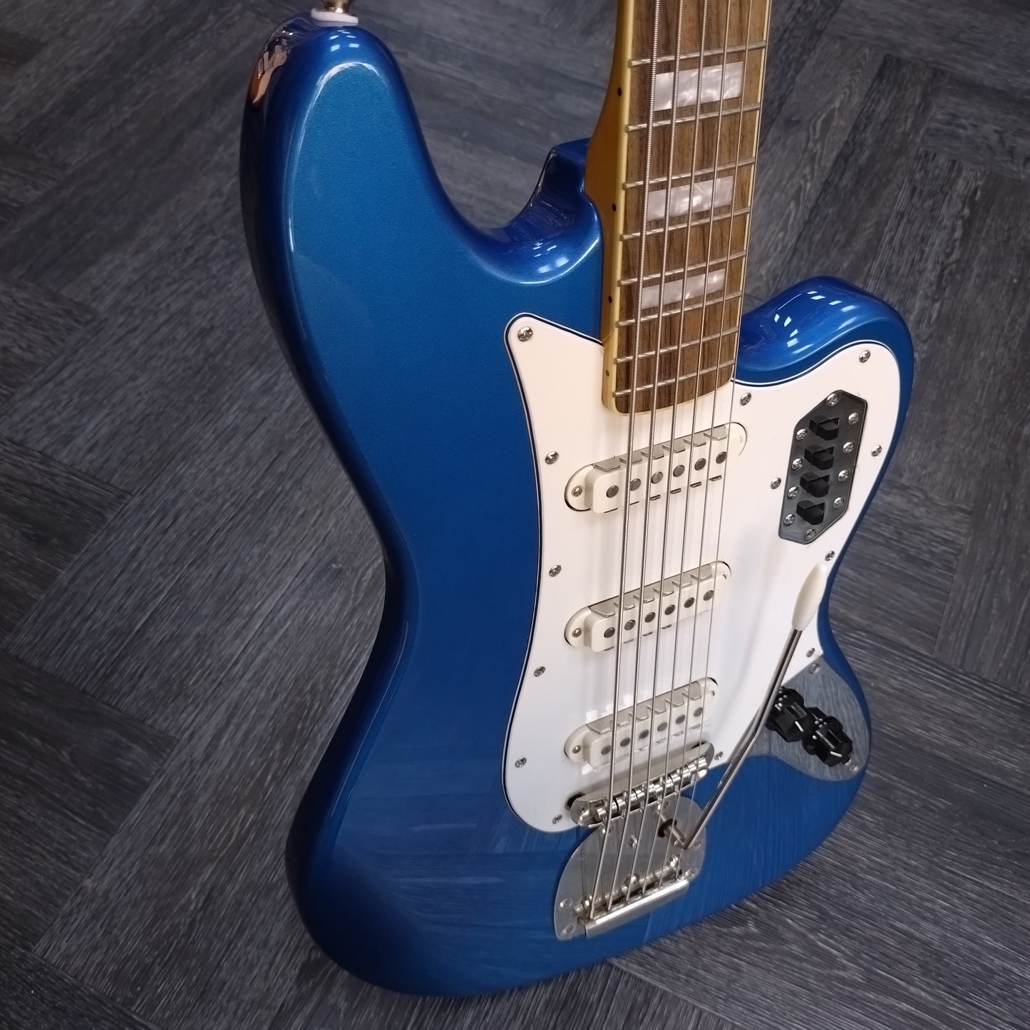 Squier Classic Vibe Bass VI ~ Lake Placid Blue w/Matching Headstock [2023]