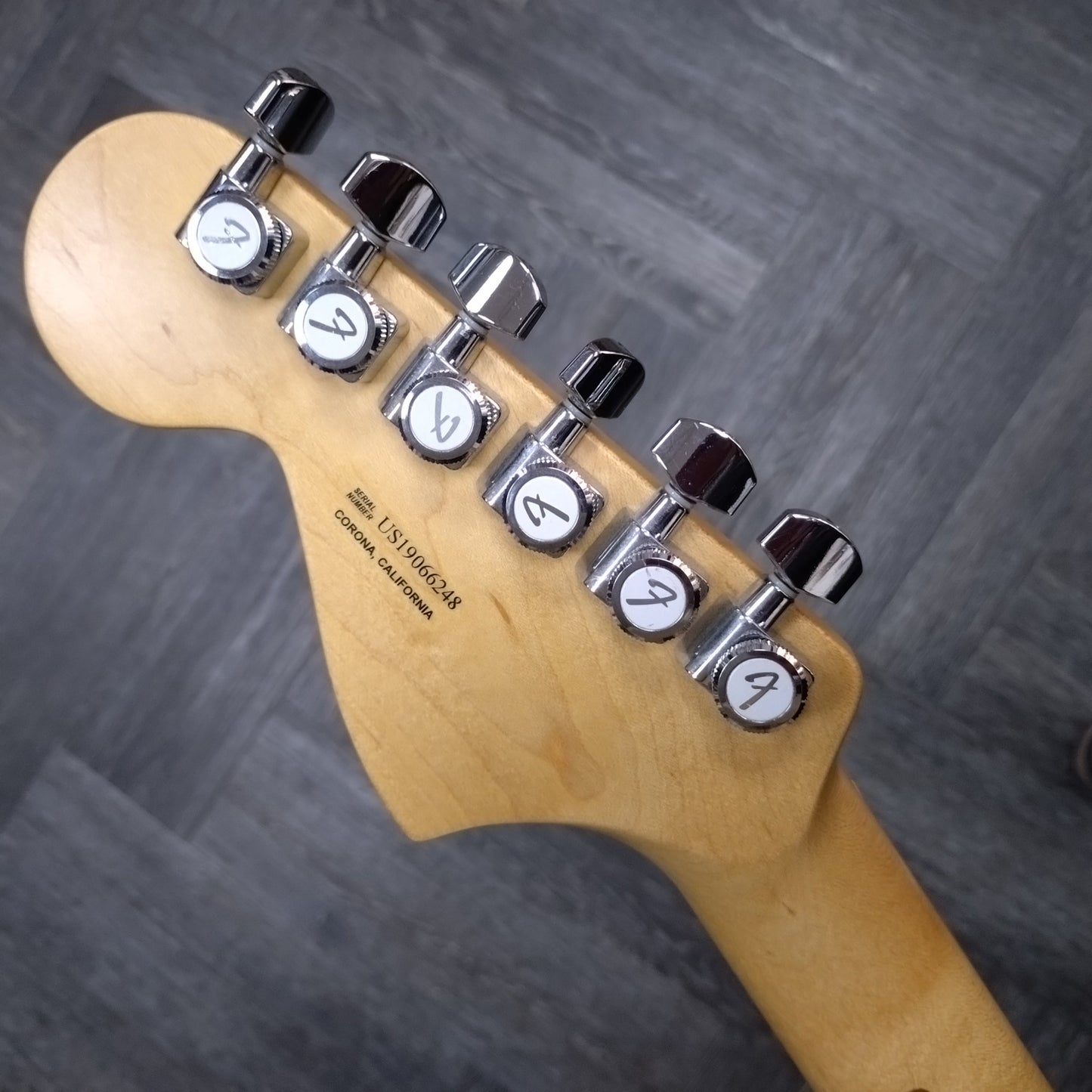 Fender USA Custom Stratocaster ~ Candy Apple Red [2019]