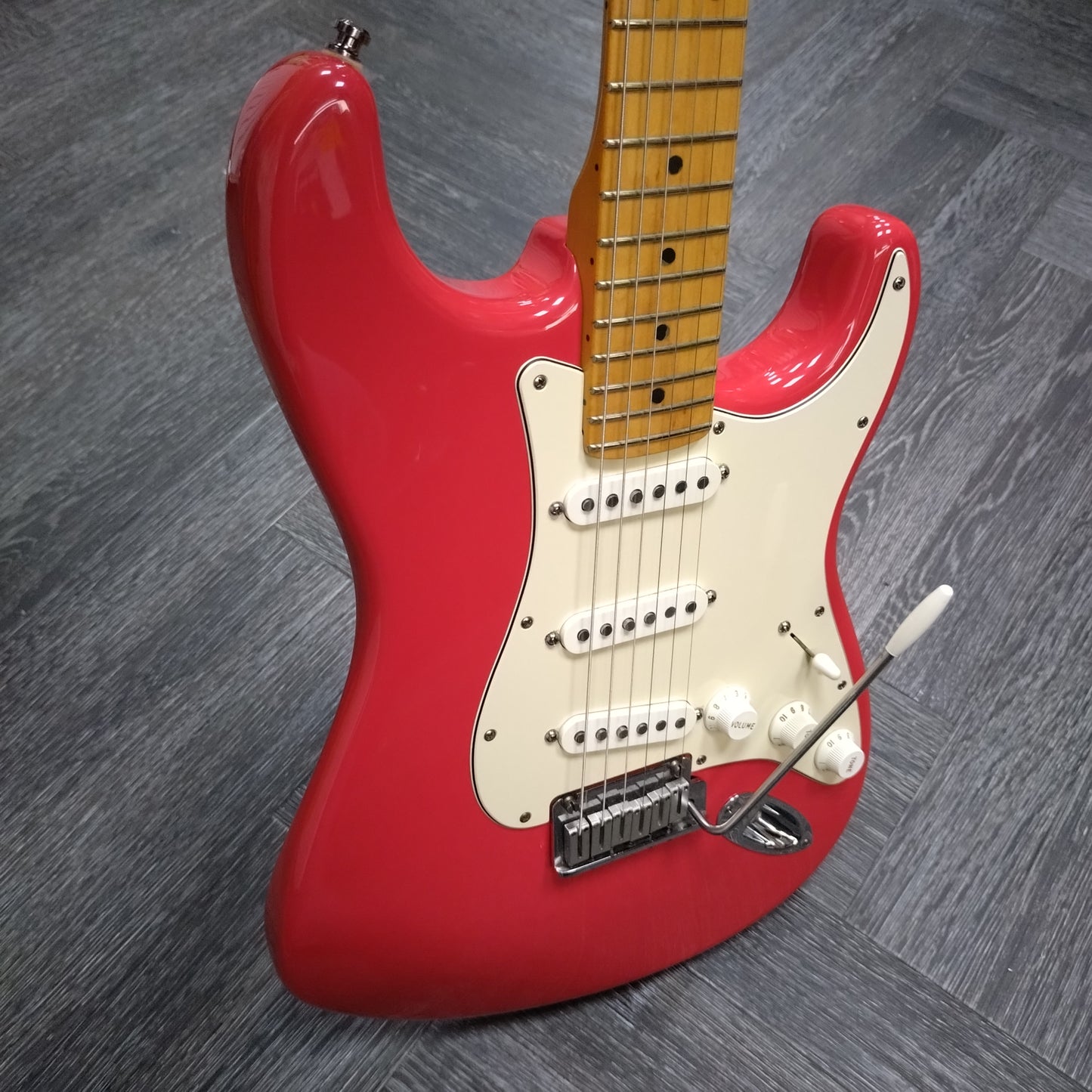 Fender American Series Stratocaster ~ Hot Rod Red [2000]