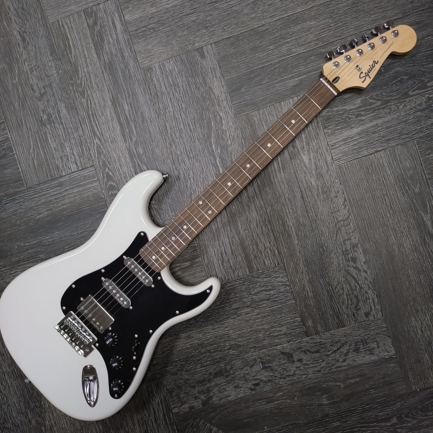 Squier Sonic Stratocaster HSS ~ Polar White [2025]