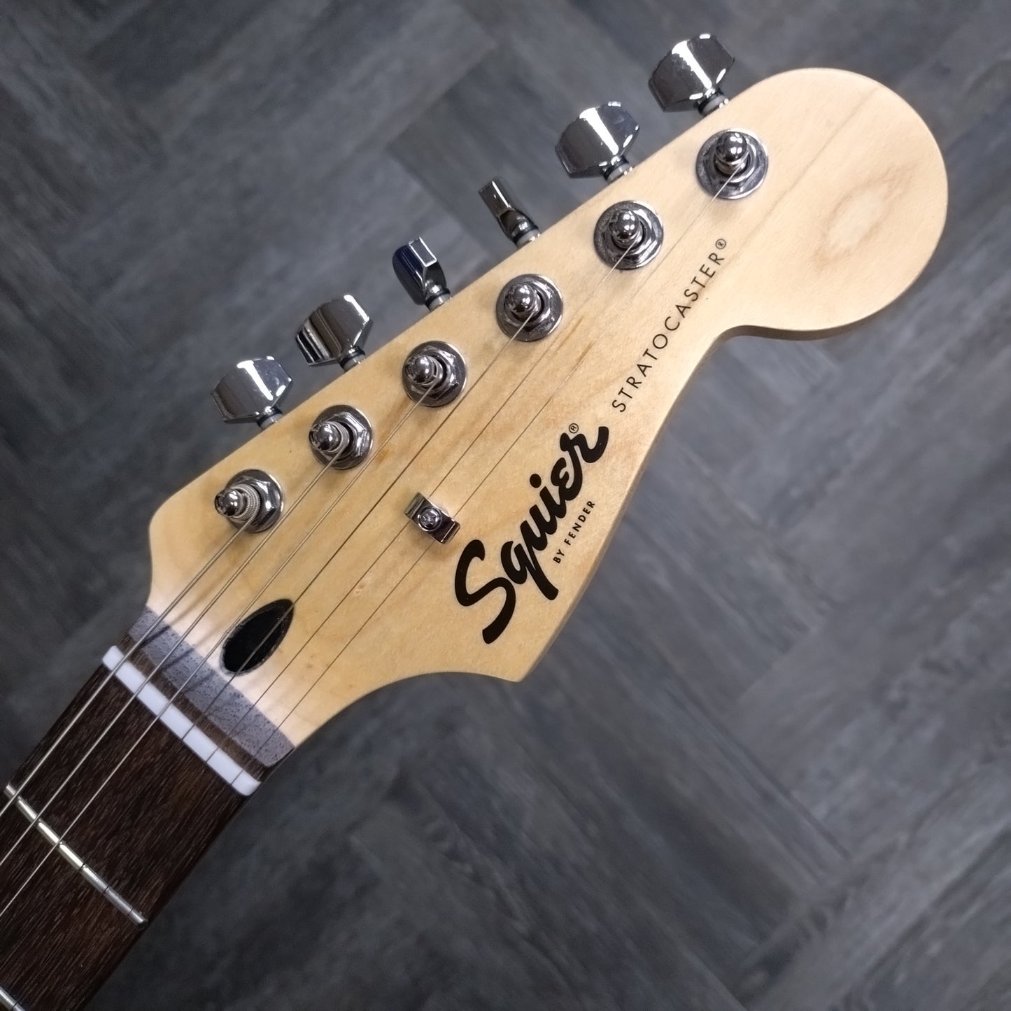 Squier Sonic Stratocaster HSS ~ Polar White [2025]