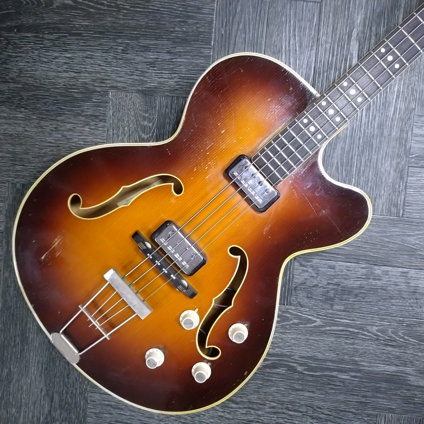 Hofner President Bass ~ Brunette Sunburst [1964]