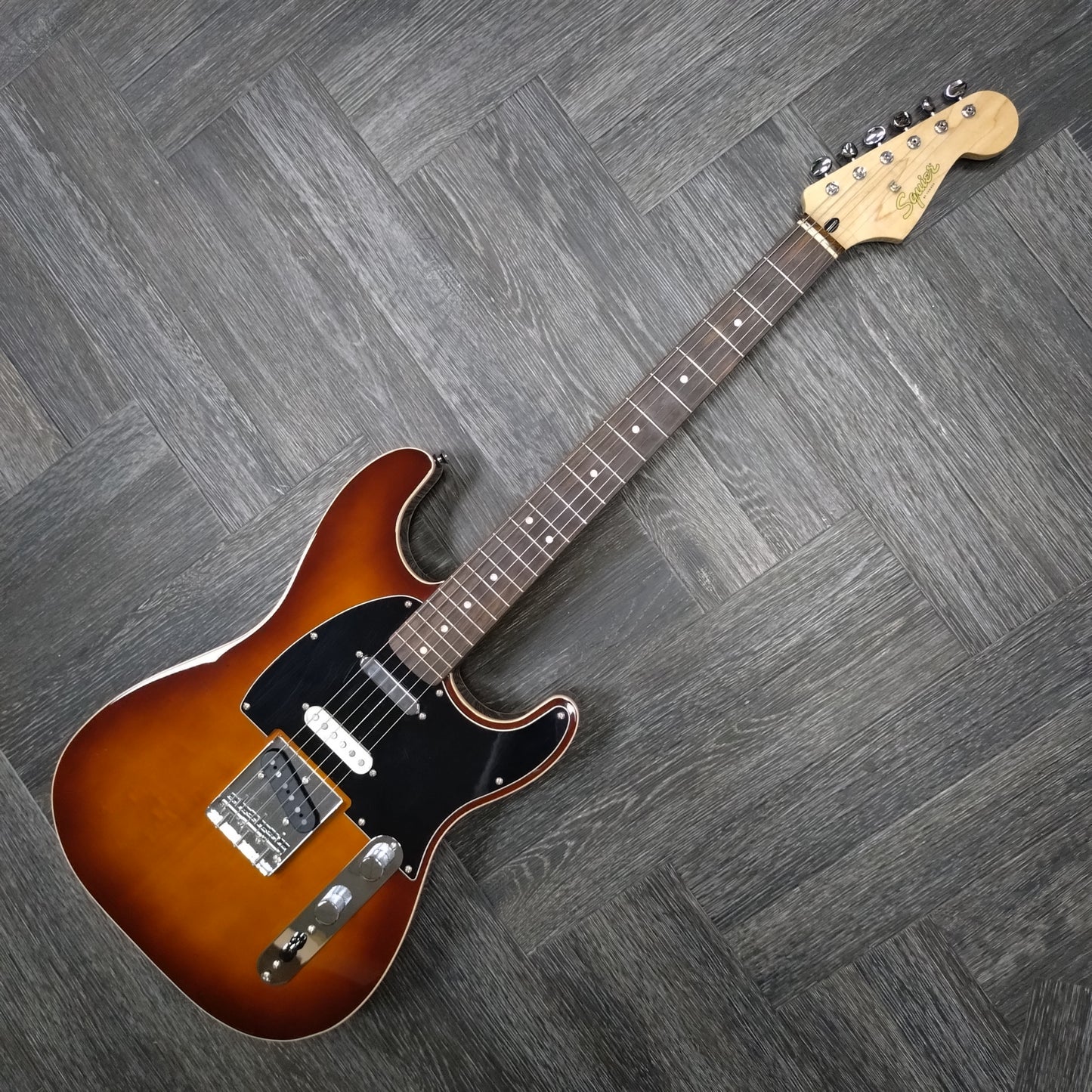 Squier Paranormal Custom Nashville Stratocaster ~ Chocolate 2-Colour Sunburst [2023]
