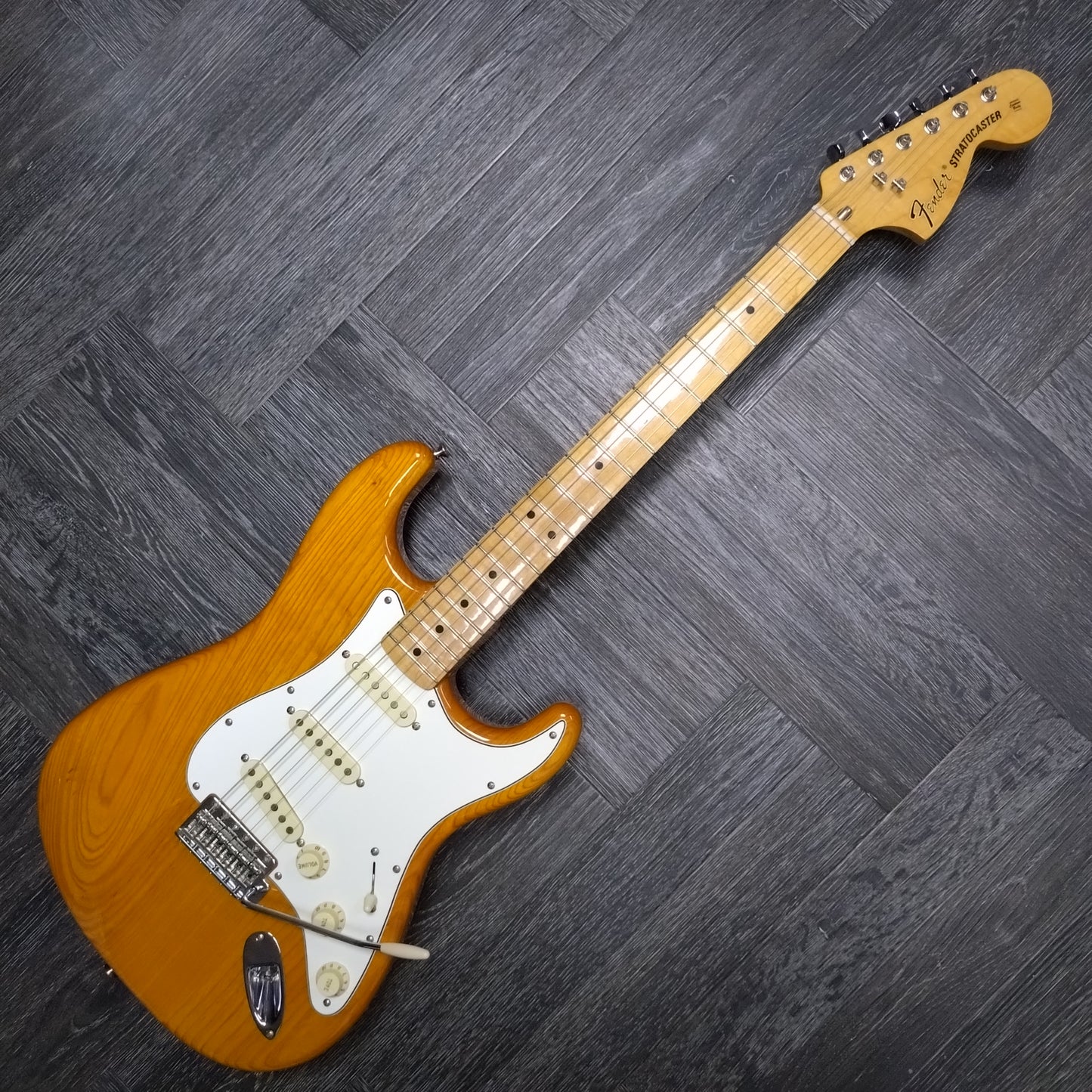 Fender Vintera 70's Stratocaster ~ Aged Natural [2019]