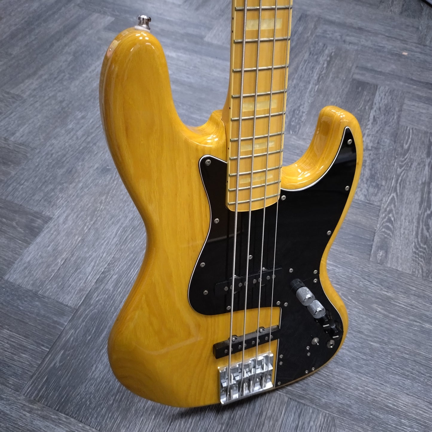 Fender Artist Series Marcus Miller Jazz Bass ~ Natural [2004]