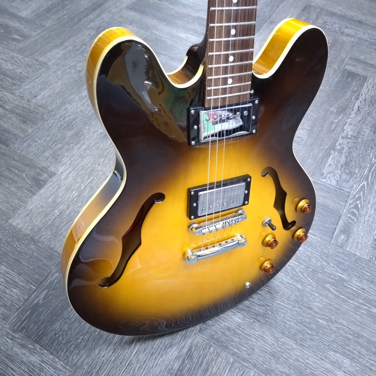 Epiphone Dot (Samick Factory) ~ Vintage Sunburst [2001]