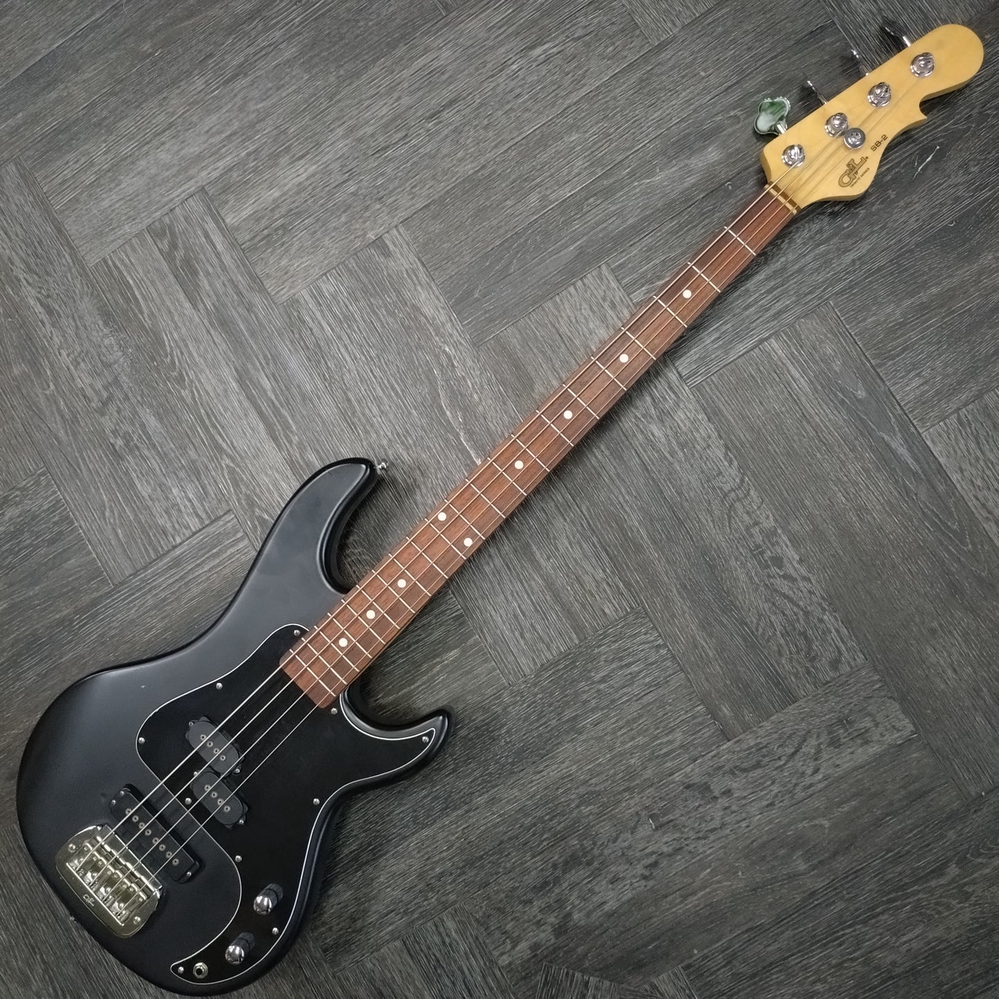 G&L Tribute Series SB-2 ~ Black Frost [2020]