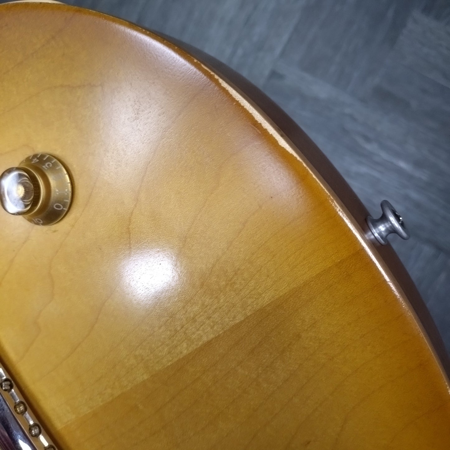 Gibson Les Paul Tribute ~ Honeyburst [2022]