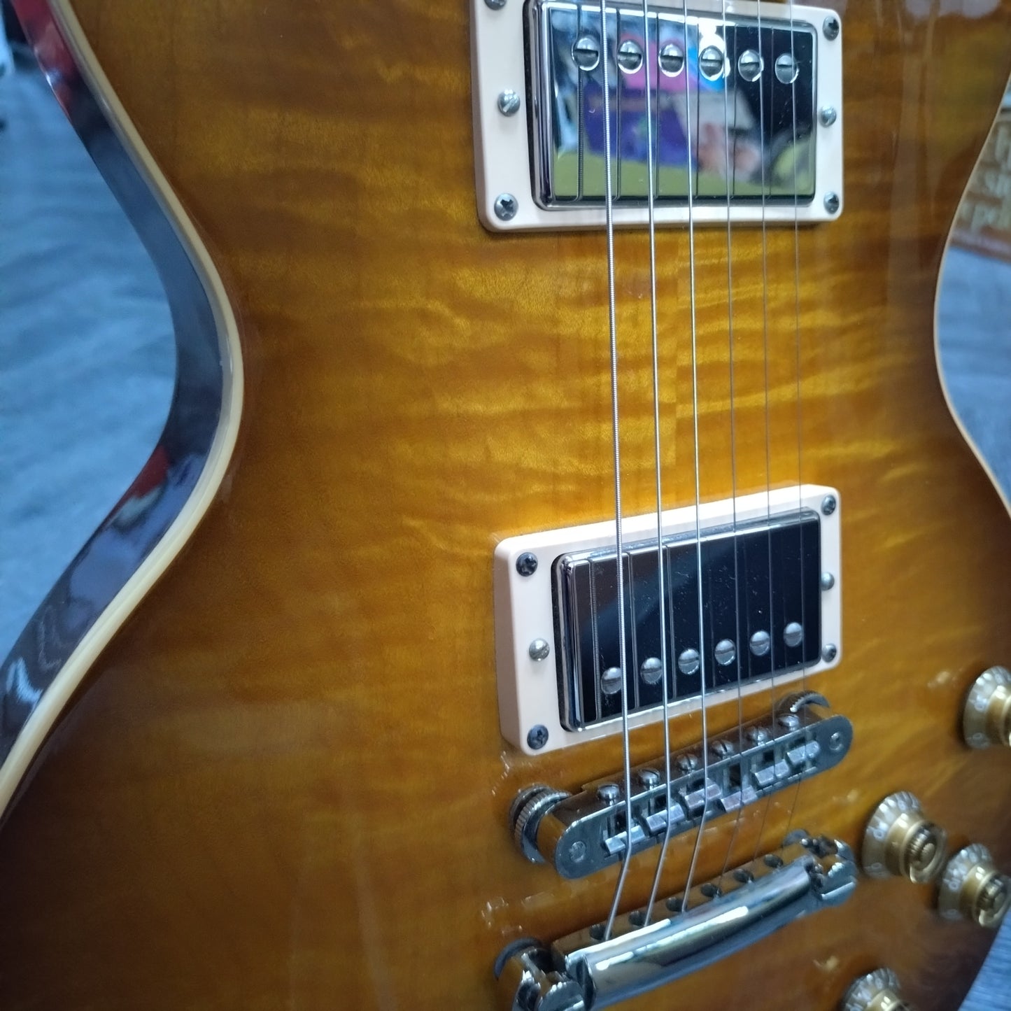 Gibson Les Paul Standard Premium Plus ~ Honeyburst [2007]