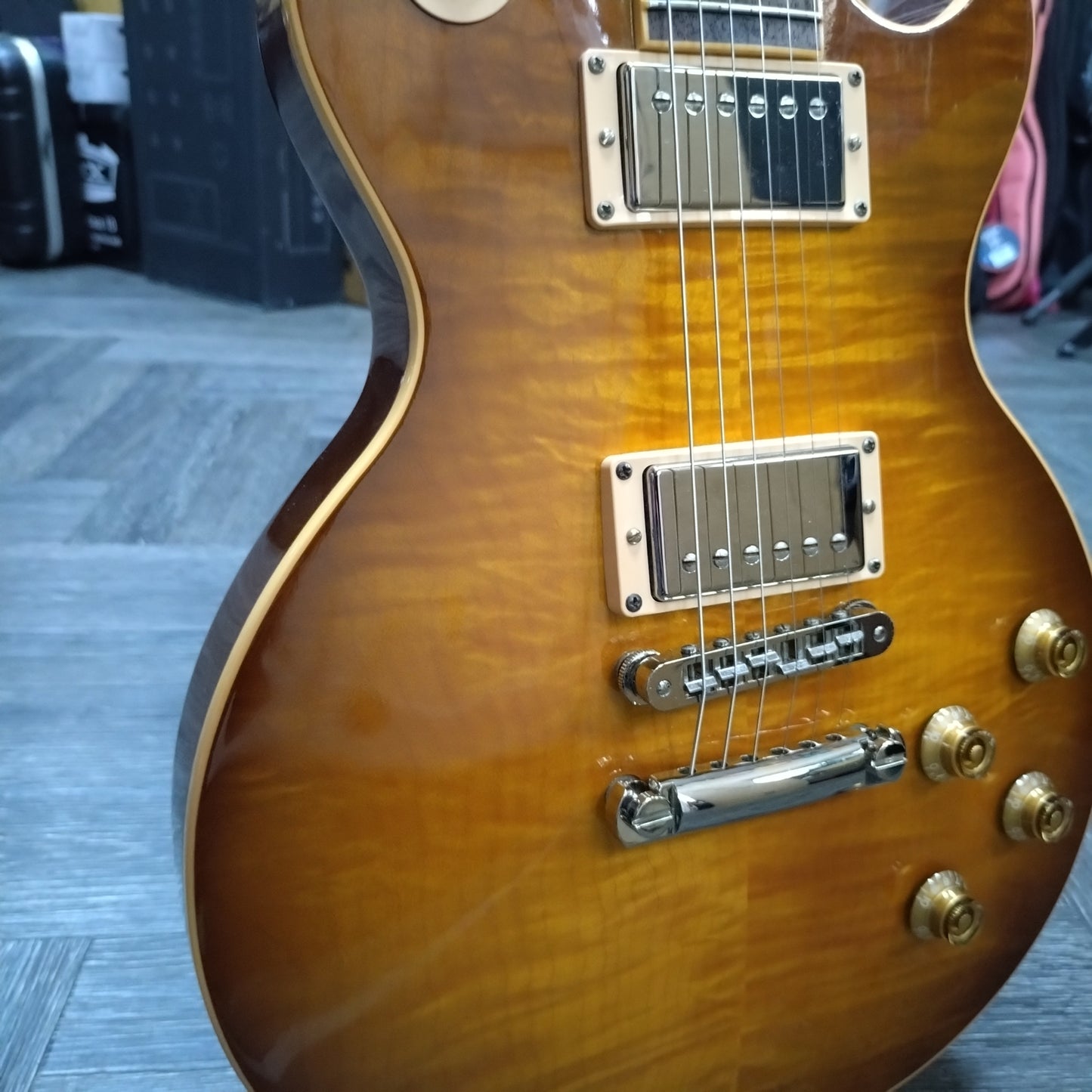 Gibson Les Paul Standard Premium Plus ~ Honeyburst [2007]