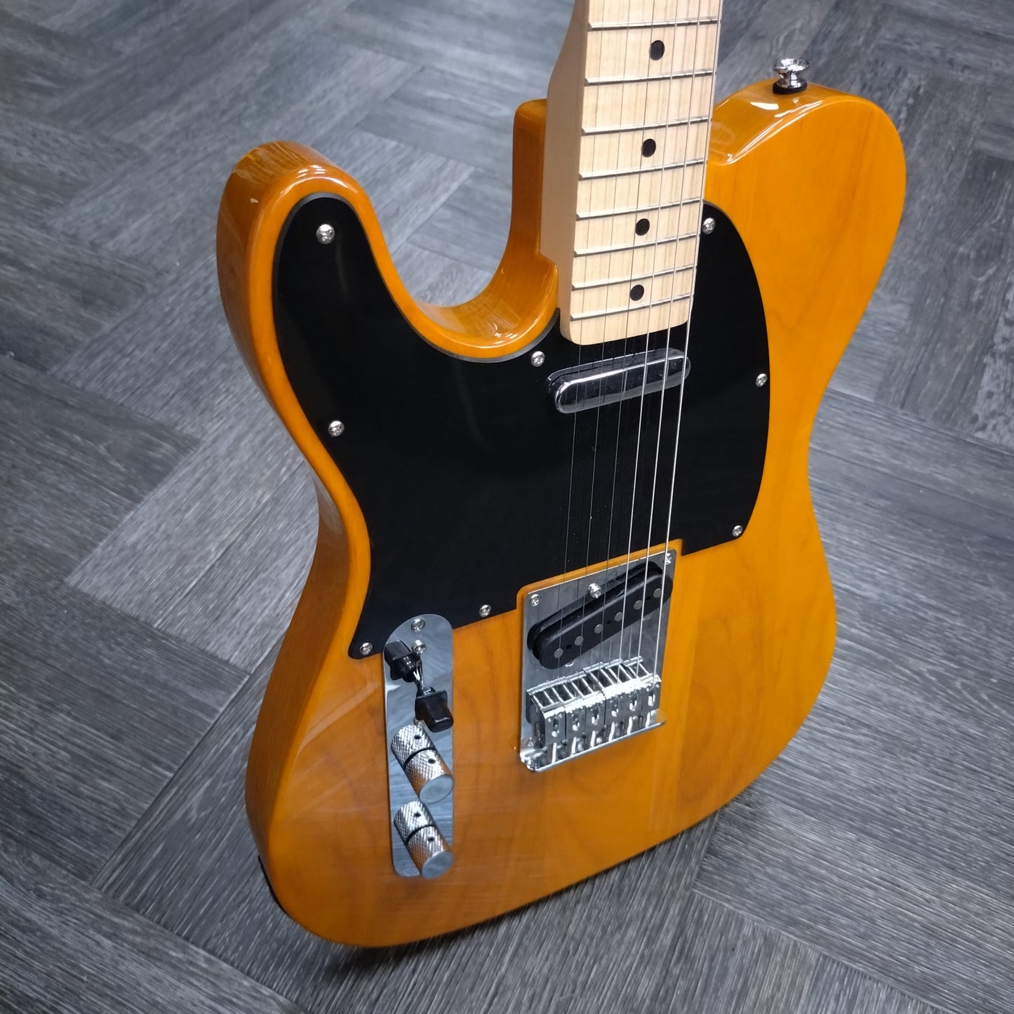 Squier Affinity Telecaster Left-Handed ~ Butterscotch [2014]