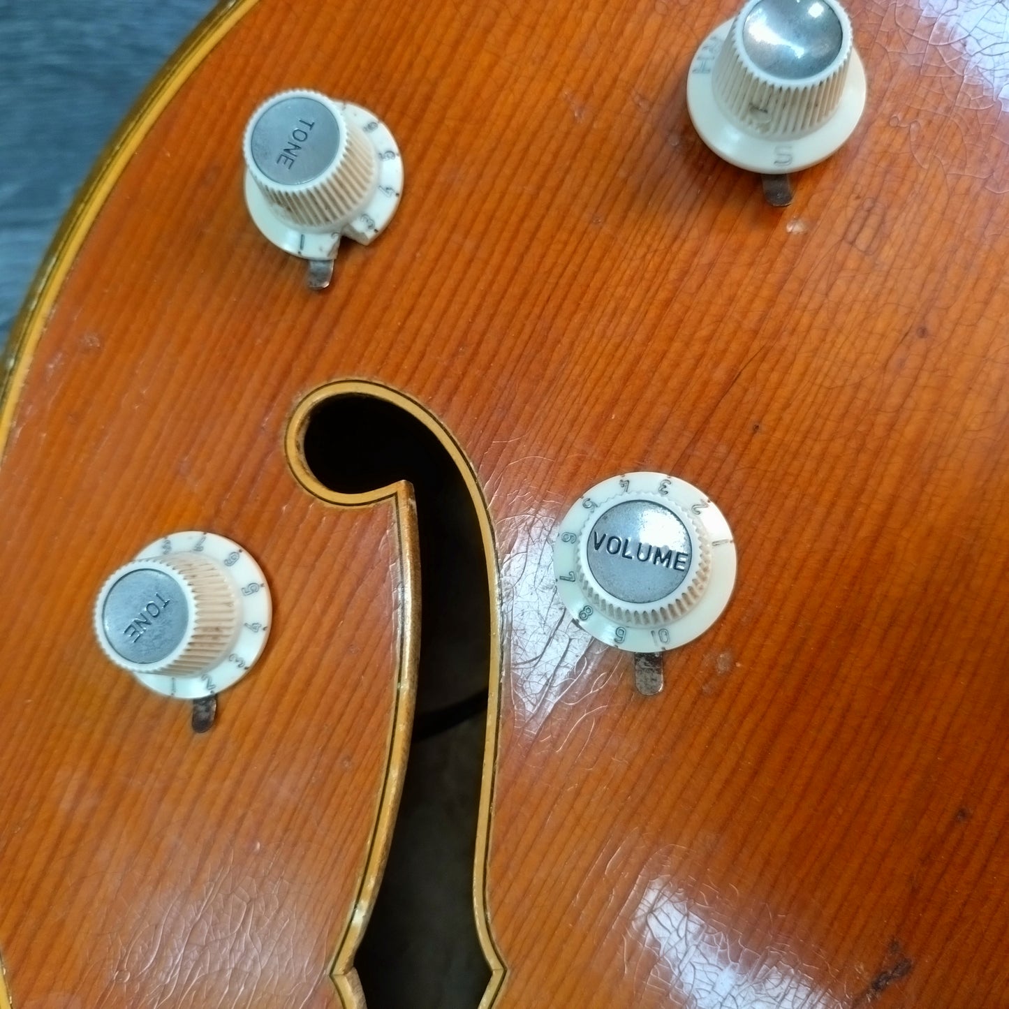 Höfner Committee E2 ~ Blond [1965]