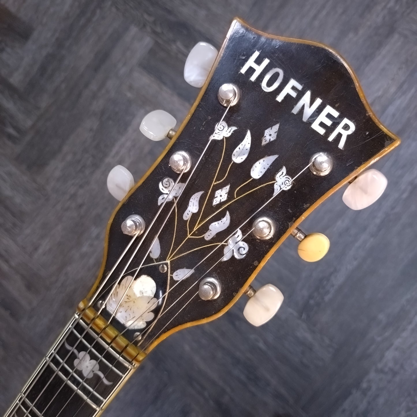 Höfner Committee E2 ~ Blond [1965]