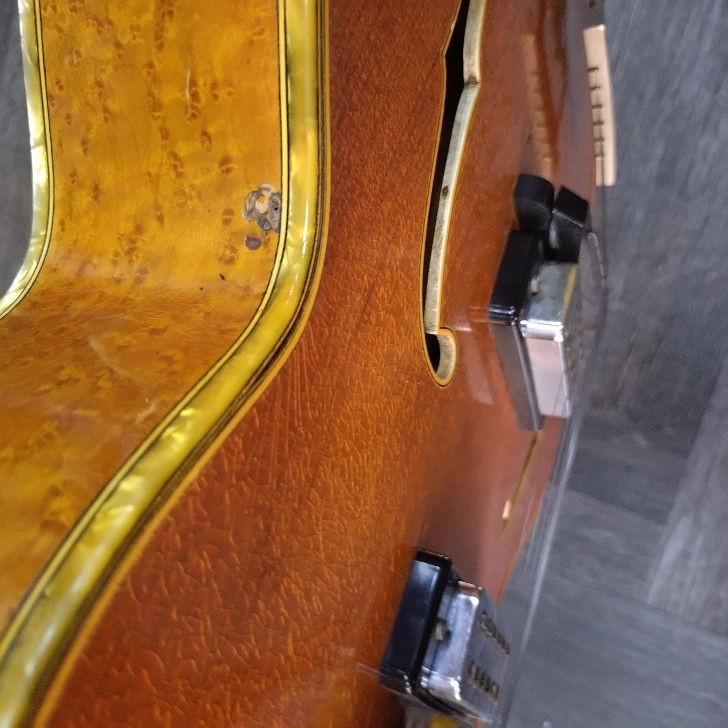 Höfner Committee E2 ~ Blond [1965]