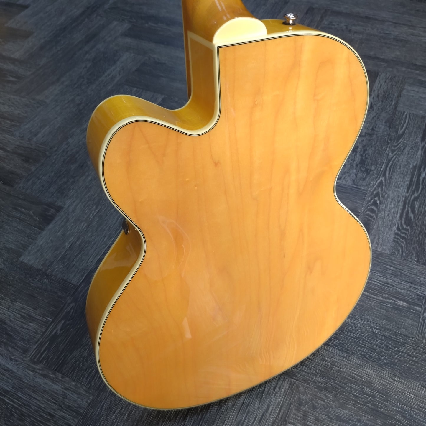 Gretsch Streamliner G2420 ~ Village Amber [2020]