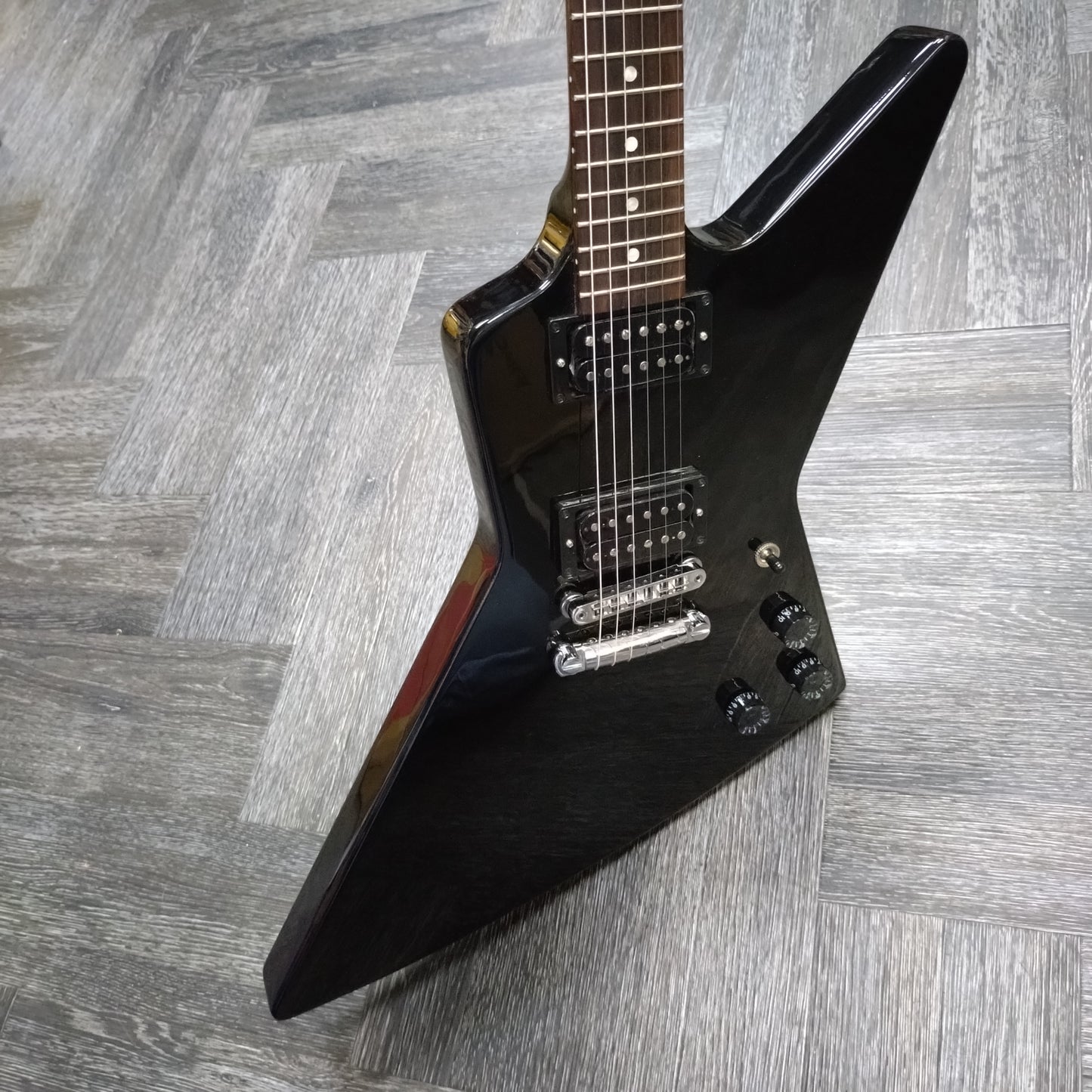 Gibson 80s Explorer ~ Ebony [2024]