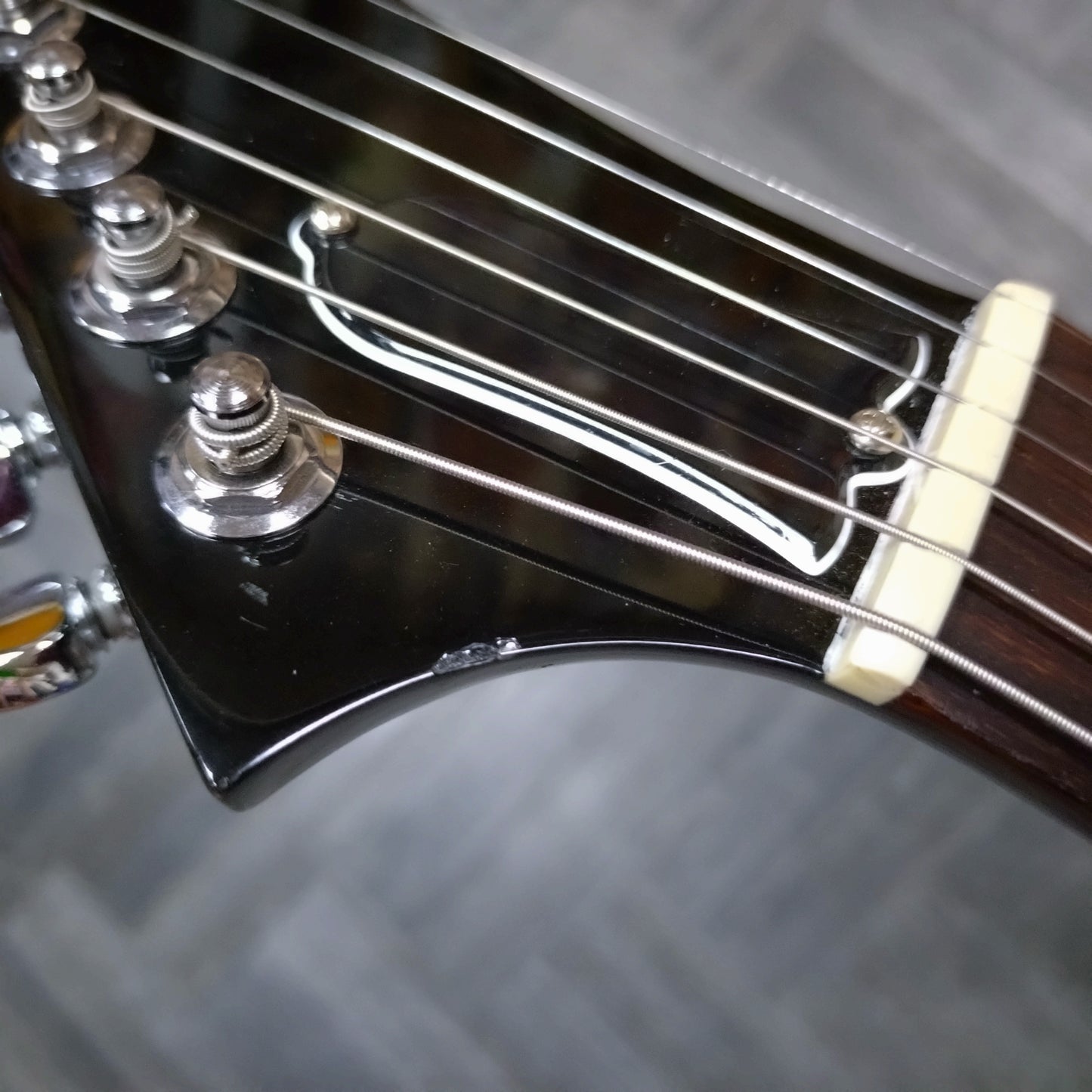 Gibson 80s Explorer ~ Ebony [2024]