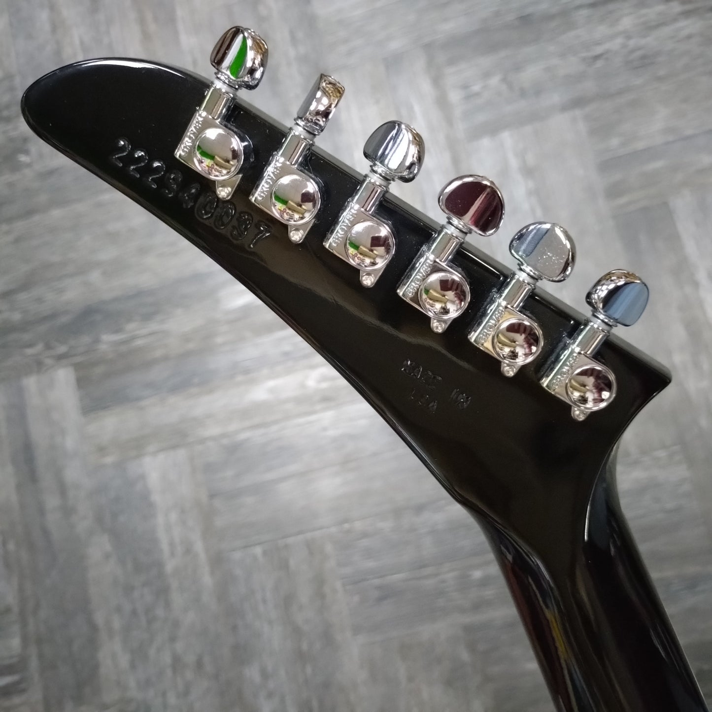 Gibson 80s Explorer ~ Ebony [2024]