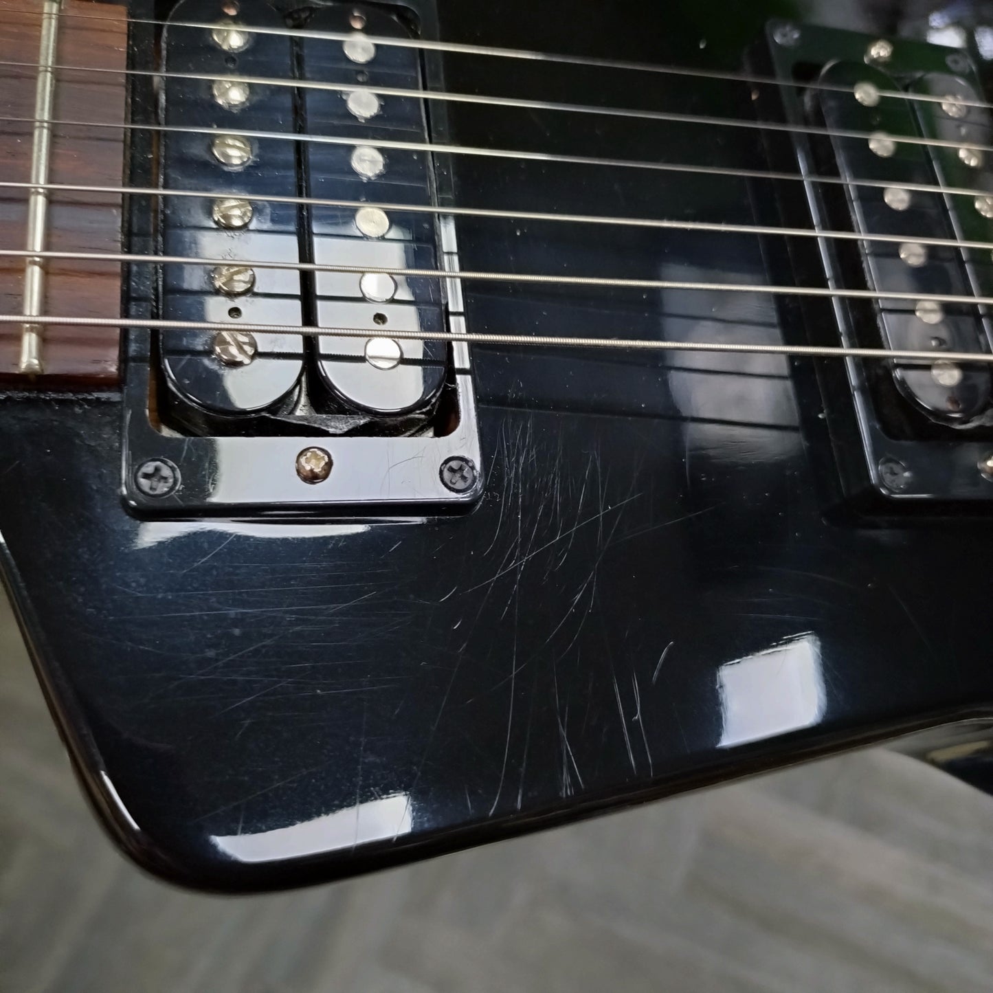 Gibson 80s Explorer ~ Ebony [2024]