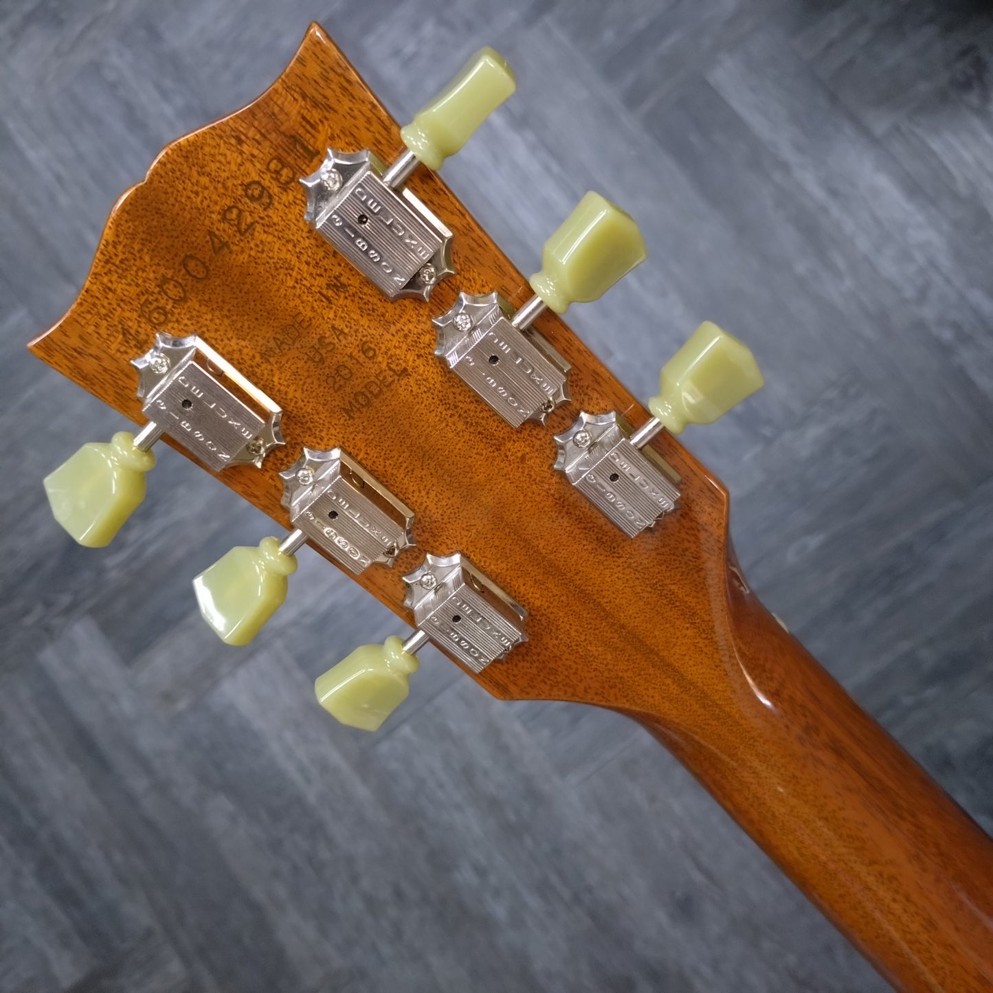Gibson Les Paul Studio T ~ Vintage Sunburst [2016]