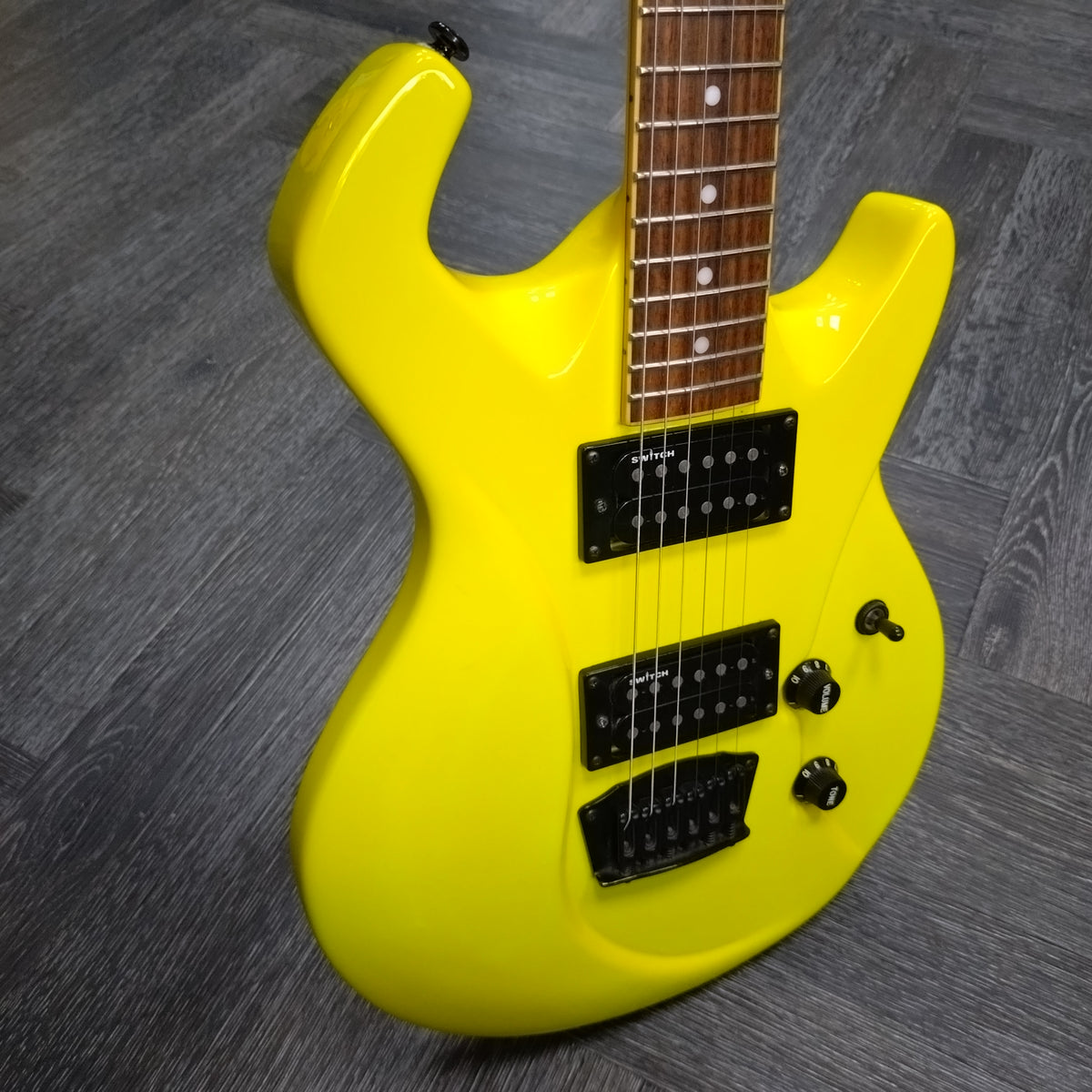 Switch Vibracell Wild ii ~ Neon Yellow [2004]