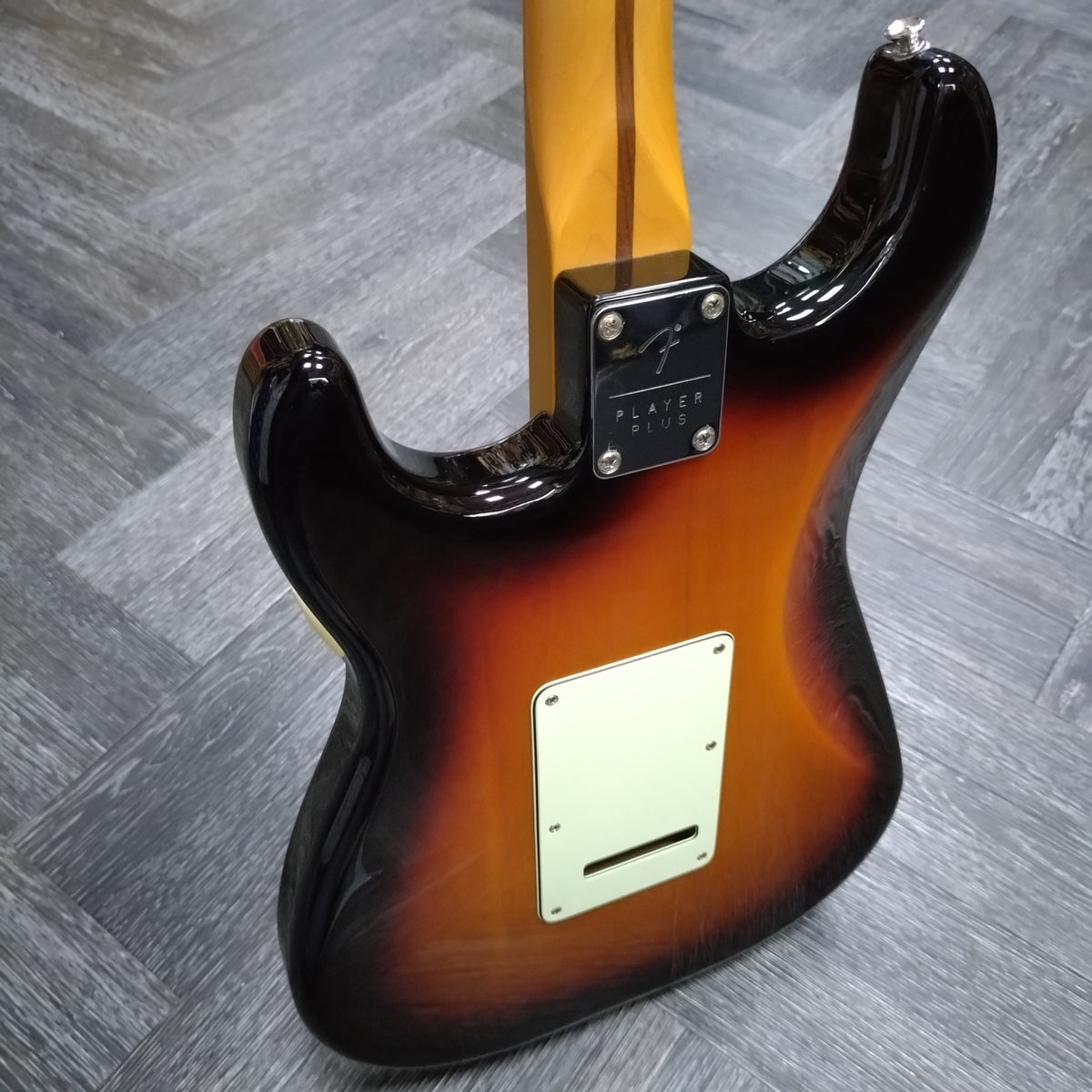 Fender Player Plus Stratocaster ~ 3-Tone Sunburst [2021]