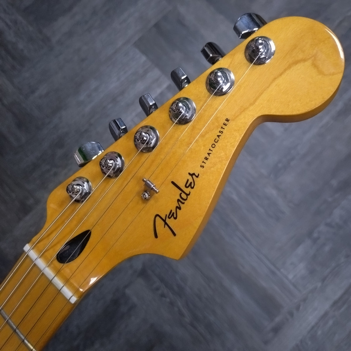 Fender Player Plus Stratocaster ~ 3-Tone Sunburst [2021]