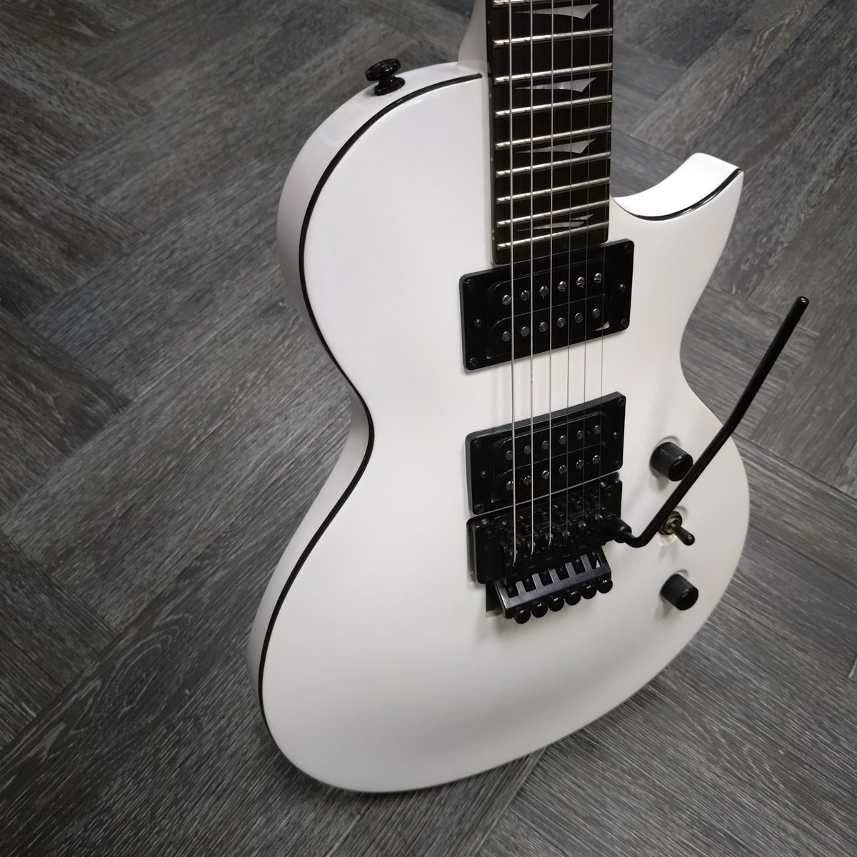 Kramer Assault 220 ~ Alpine White [2021]