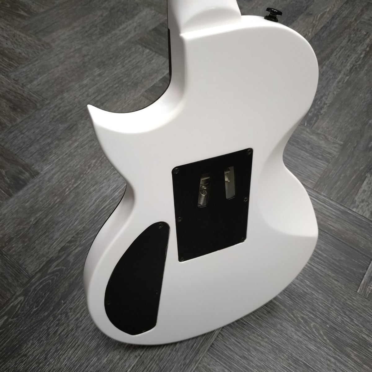 Kramer Assault 220 ~ Alpine White [2021]
