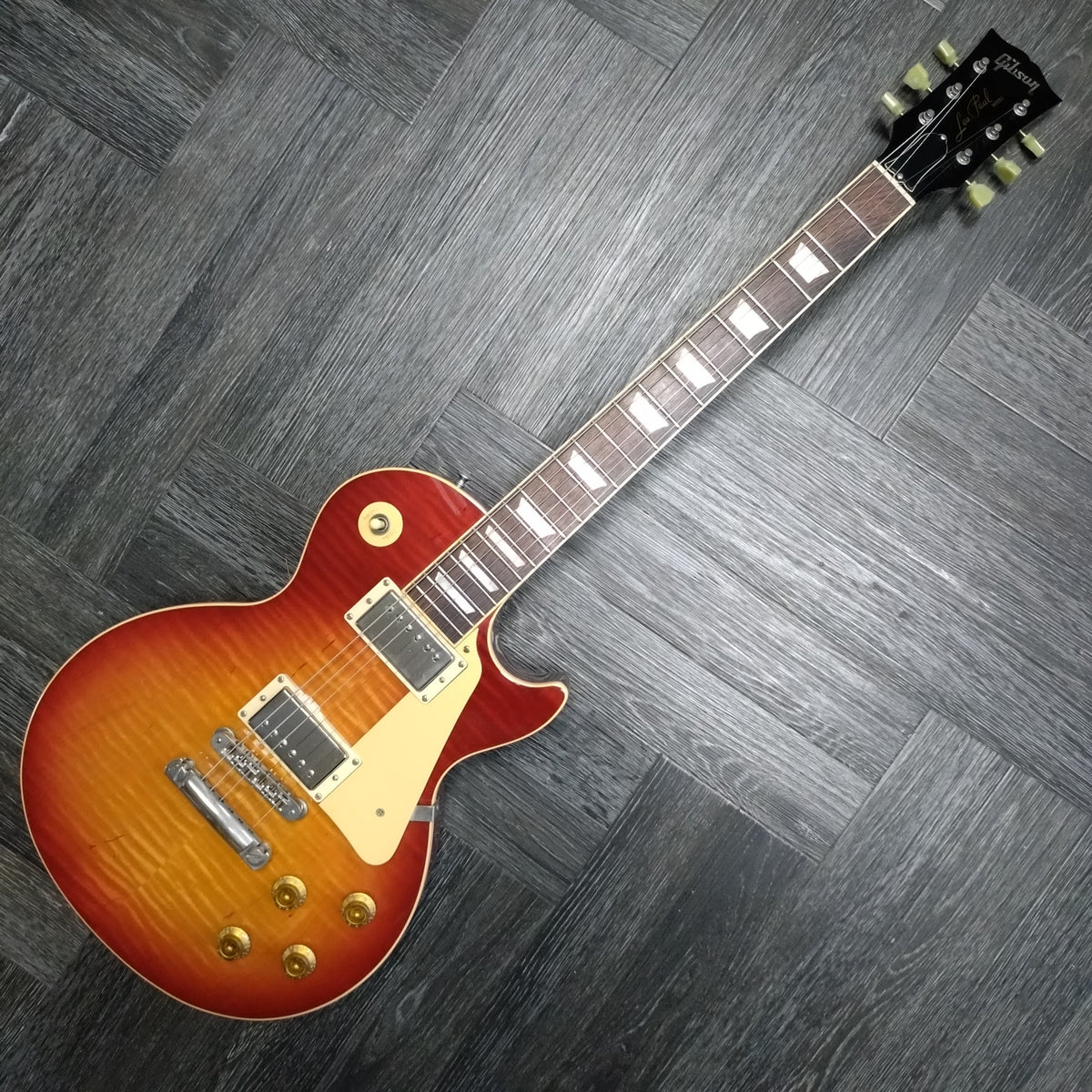Gibson Les Paul Standard ~ Heritage Cherry Sunburst [2005]