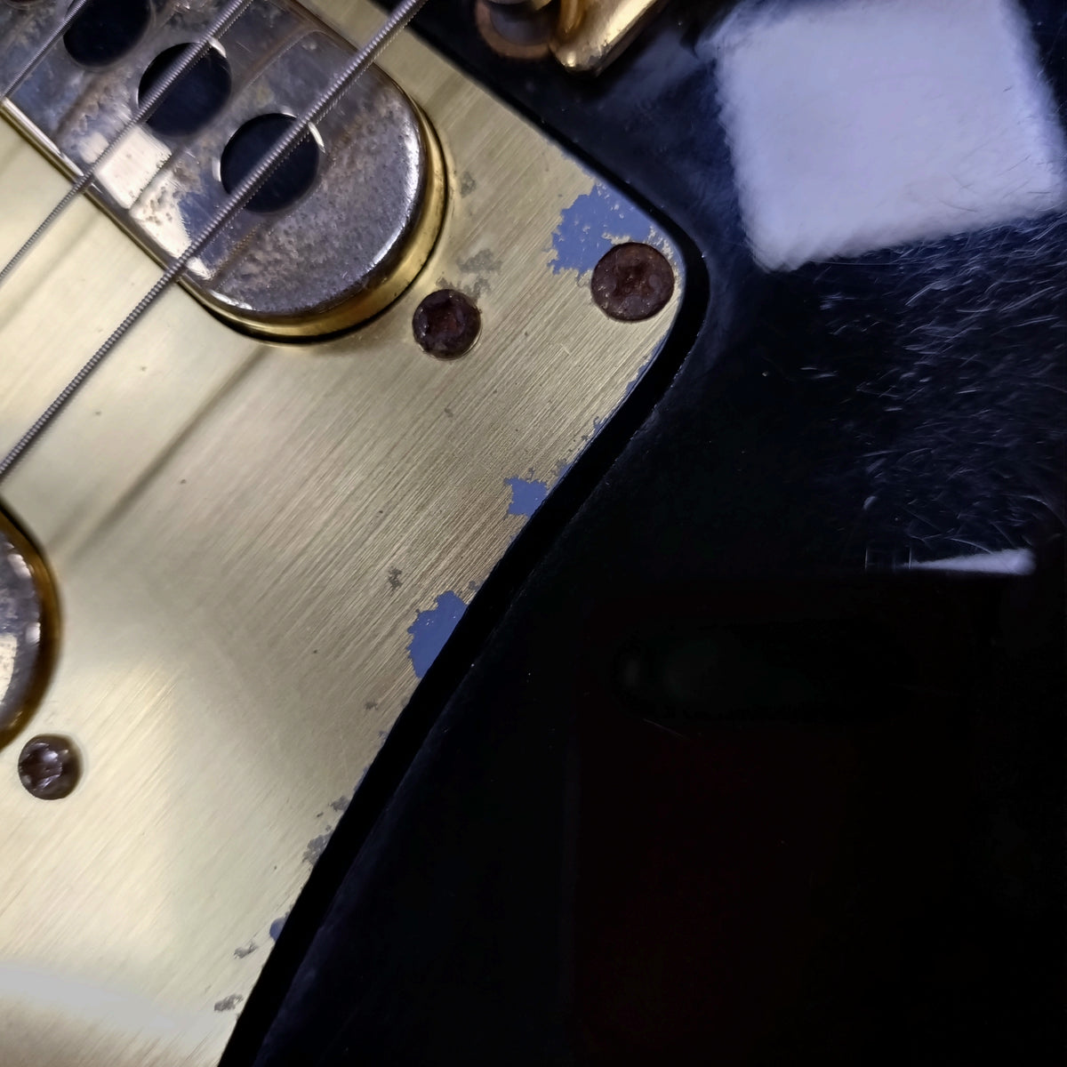 Brian May Special ~ Ltd Edition Black 'n' Gold [2018]