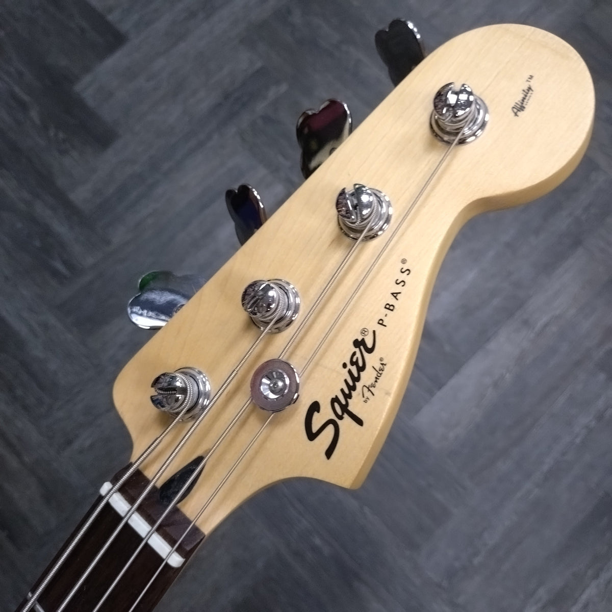 Squier Affinity P-Bass ~ Metallic Blue [2007]