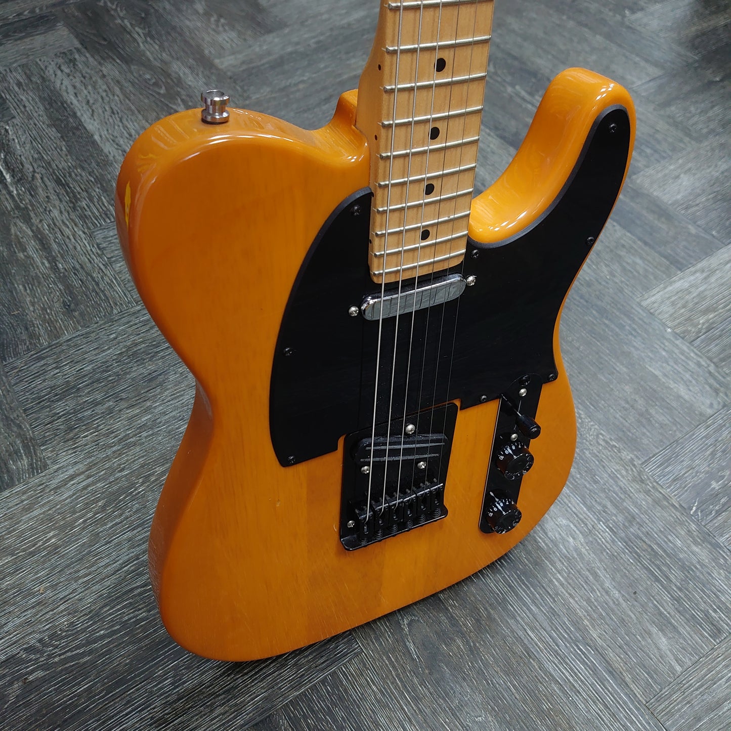 Squier Affinity Telecaster ~ Butterscotch [2014]