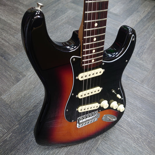 Fender Standard Stratocaster RW ~ 3-Tone Sunburst [2014]