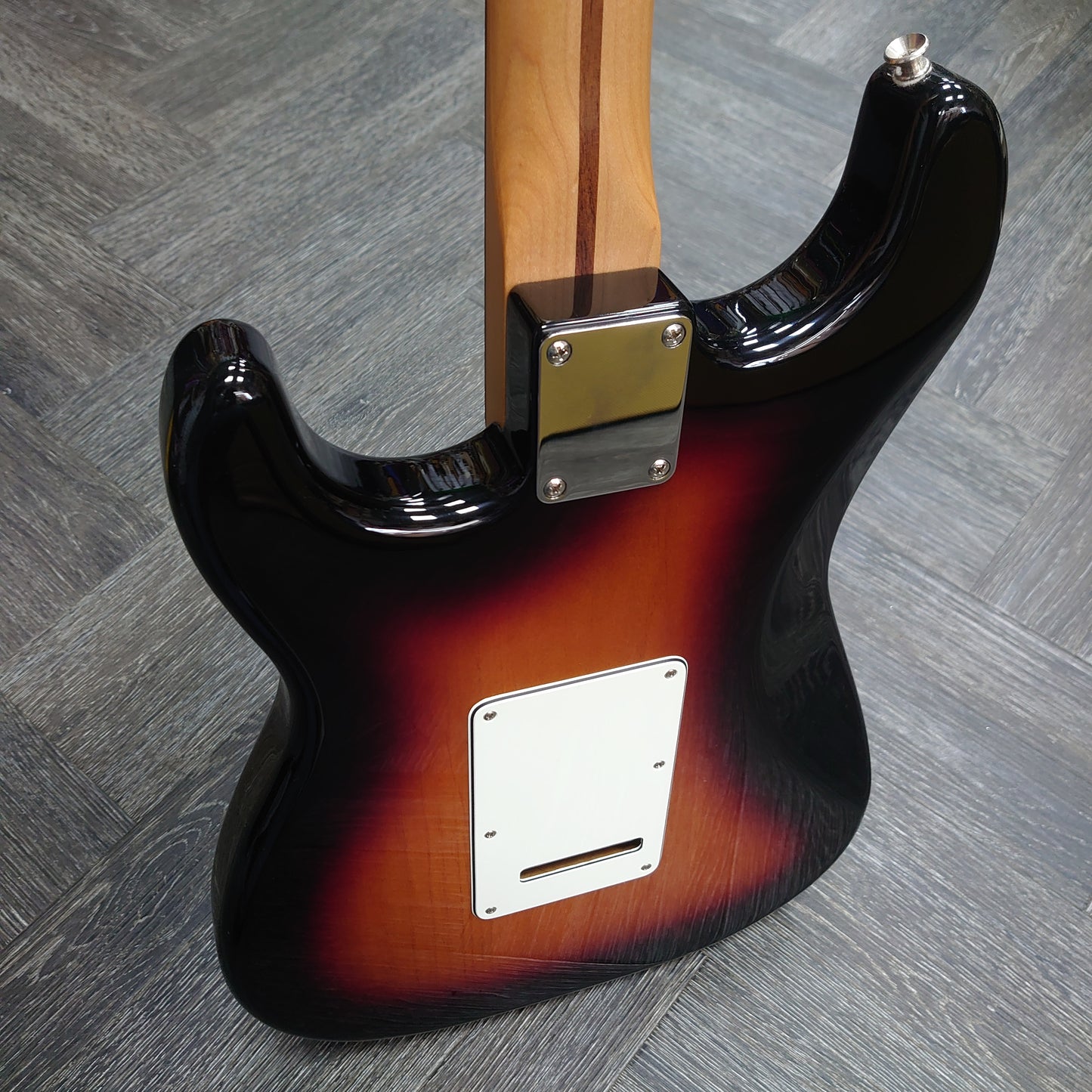 Fender Standard Stratocaster RW ~ 3-Tone Sunburst [2014]