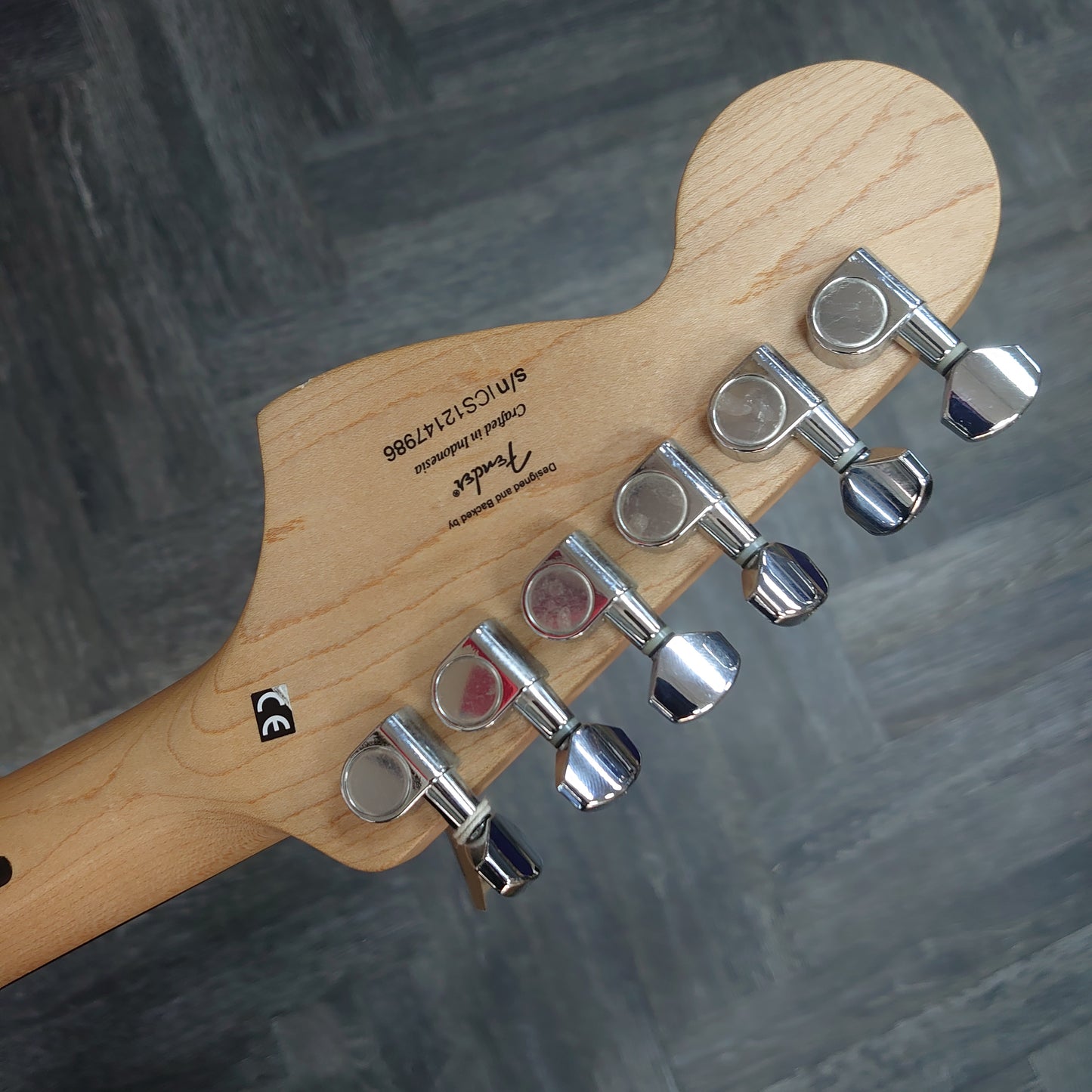 Squier Affinity Stratocaster HSS ~ 2-Tone Sunburst [2012]